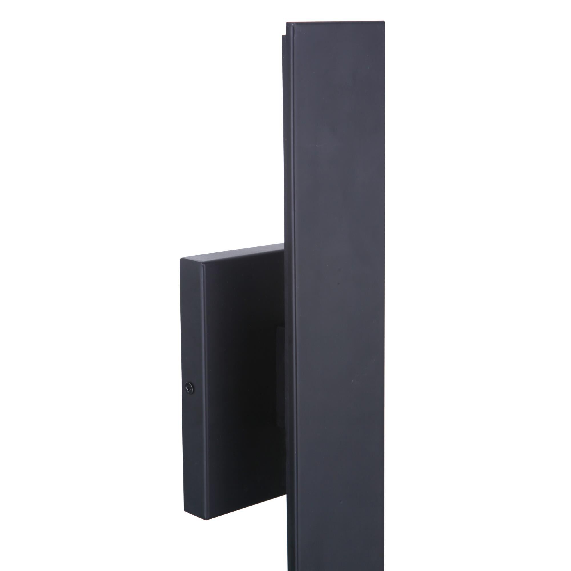 Shown in Midnight finish