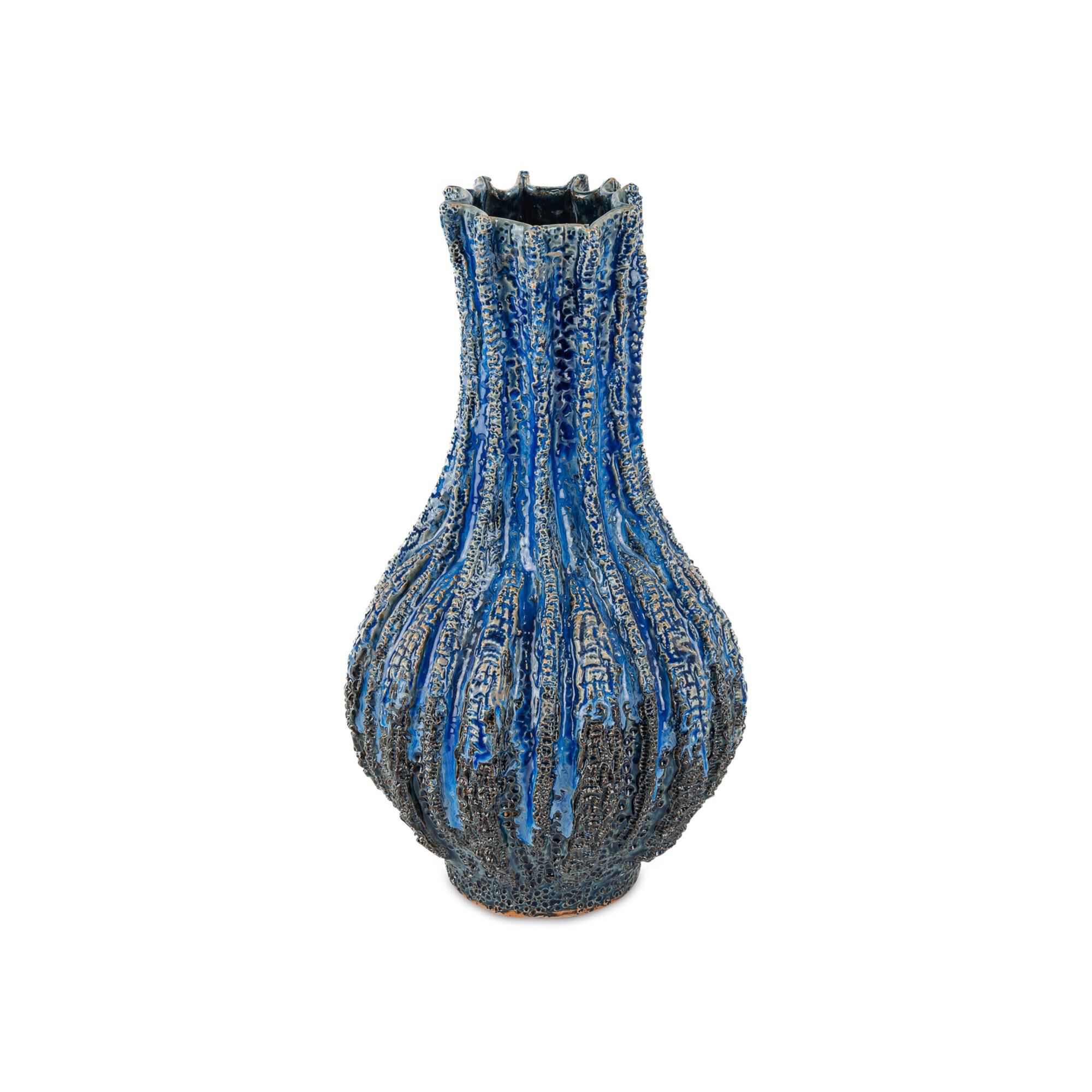 Shown in Reactive Dark Blue finish