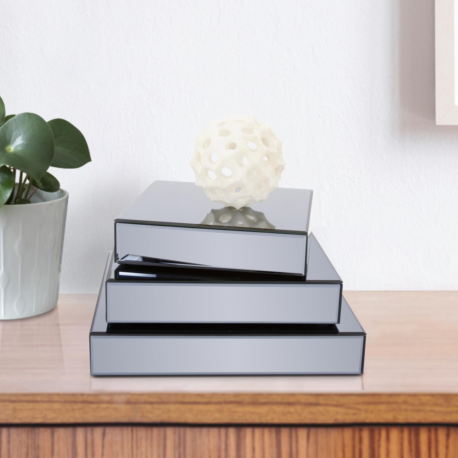 The Grigio Other Table Accent by Howard Elliott Collection