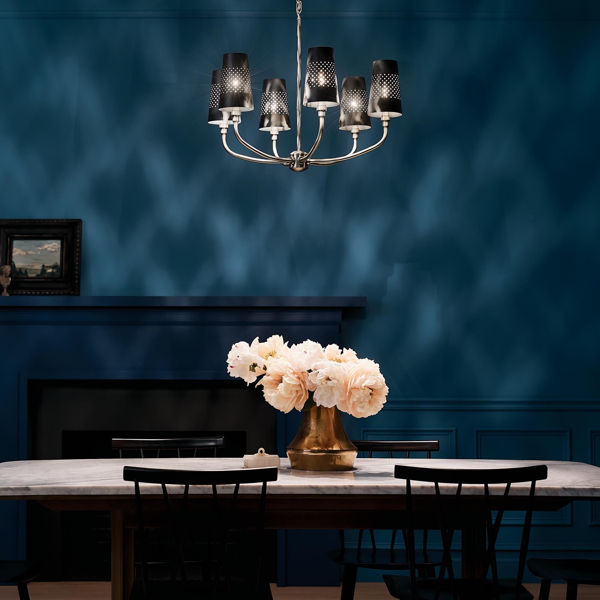 Shown in Classic Pewter finish and Metal and Bell shade