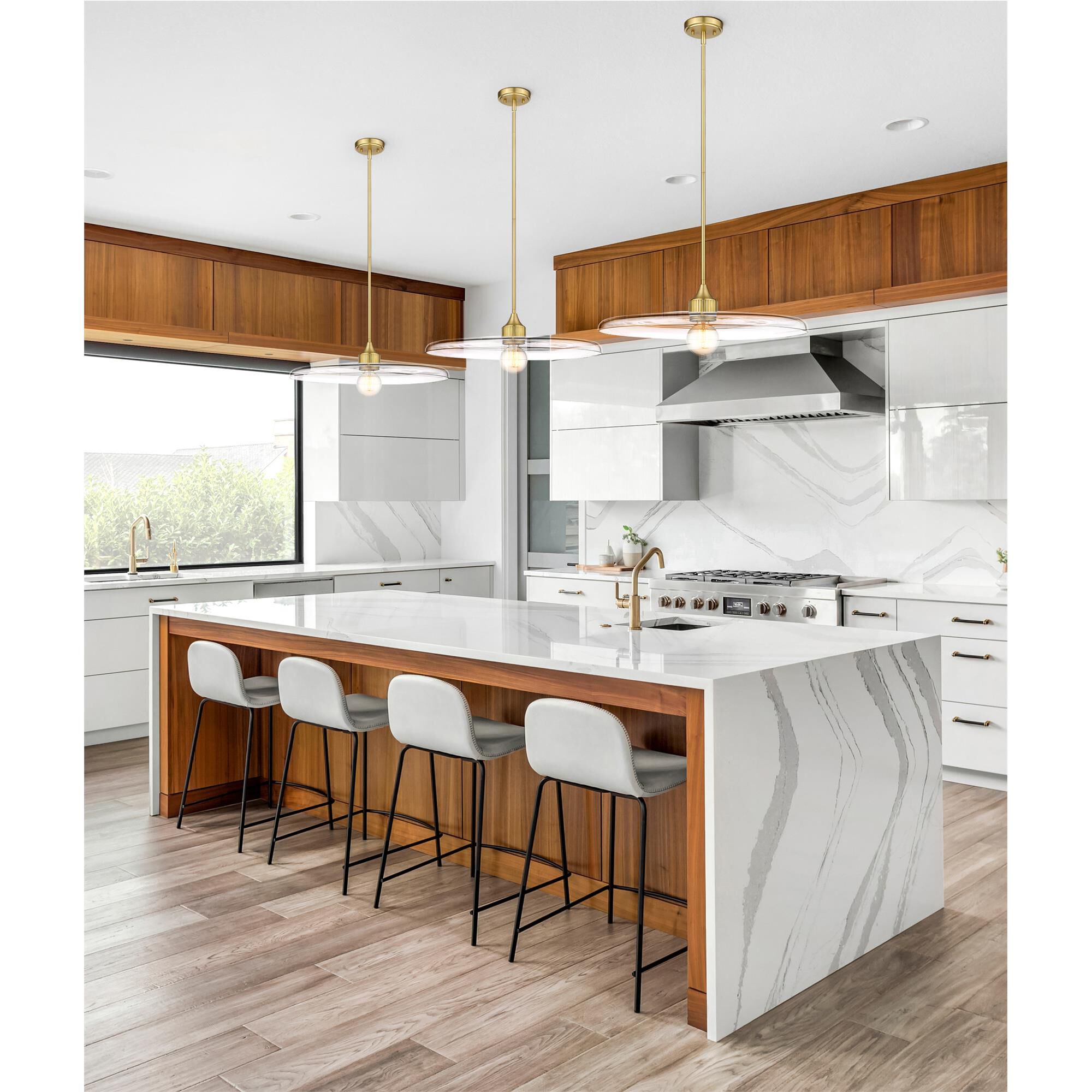 Shown in Olde Brass finish and Clear glass