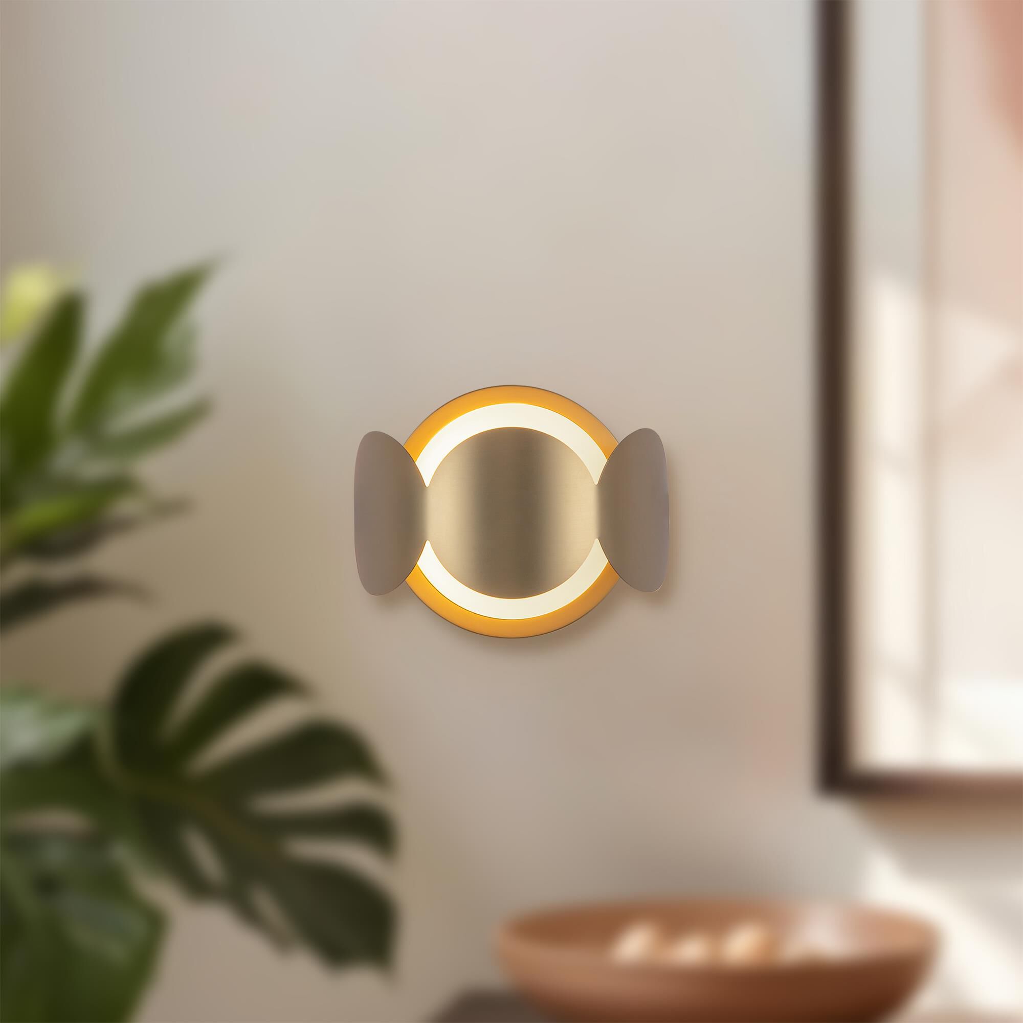 Hae Jung Roe Ciel Small Wall Sconce,