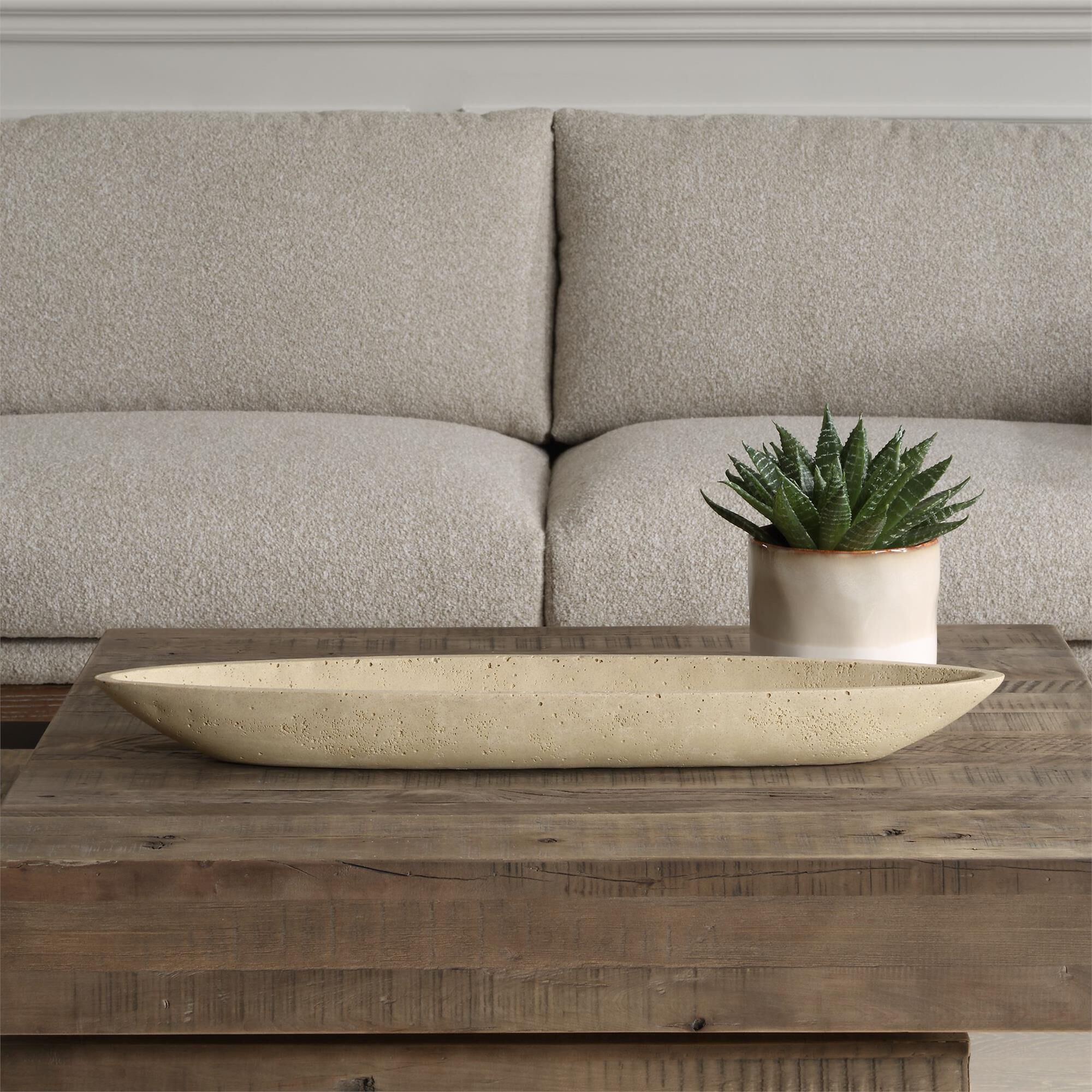 Shown in Embrace The Perfect Fusion Of Aesthetics And Utility With This Canoe-Shaped Bowl, Crafted From A Uni finish