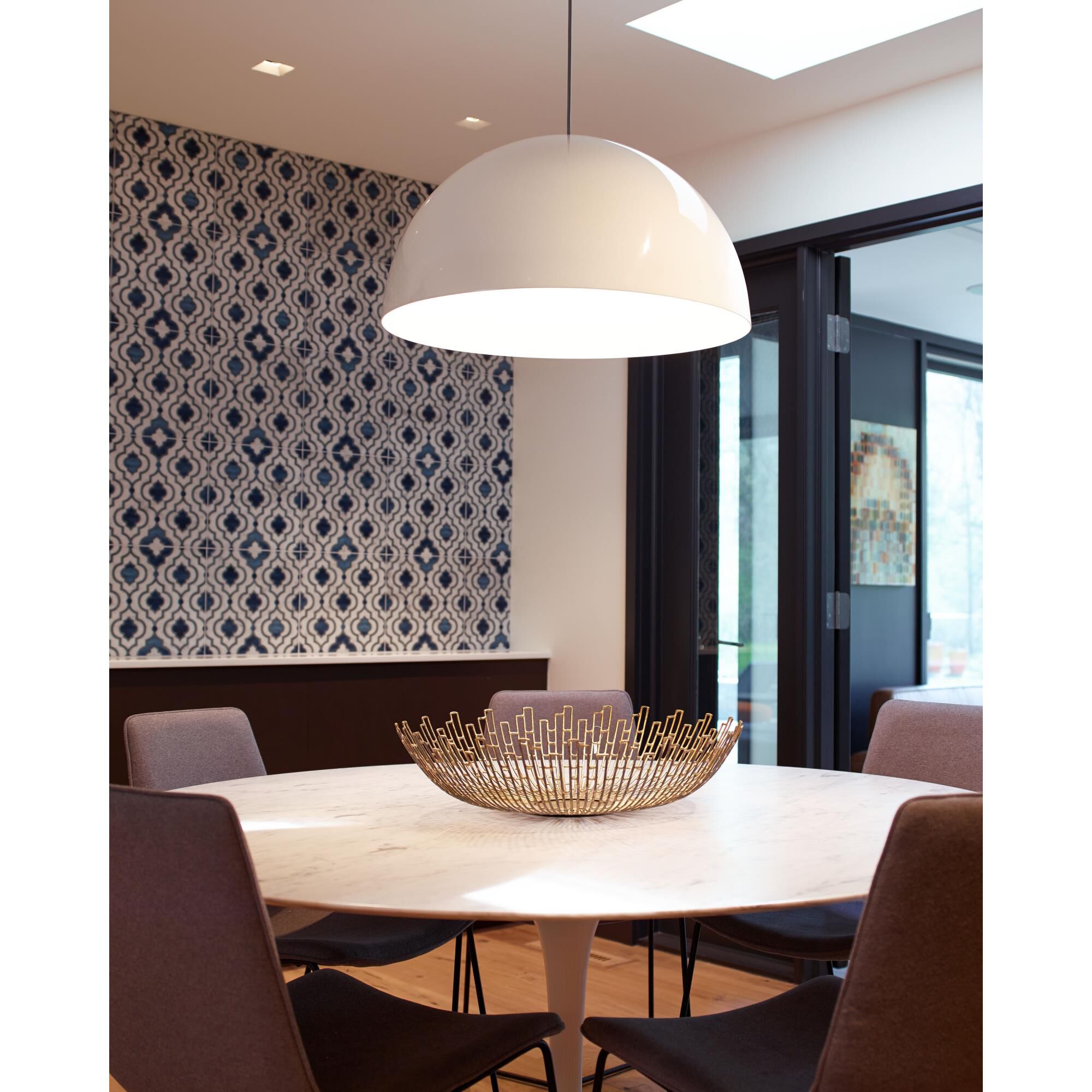 Shown with Metal shade