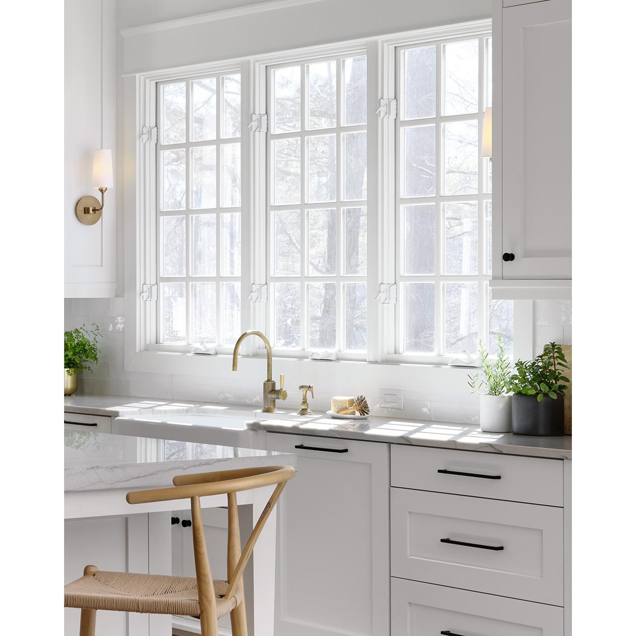 Shown in Heritage Brass finish and Natural Paper shade