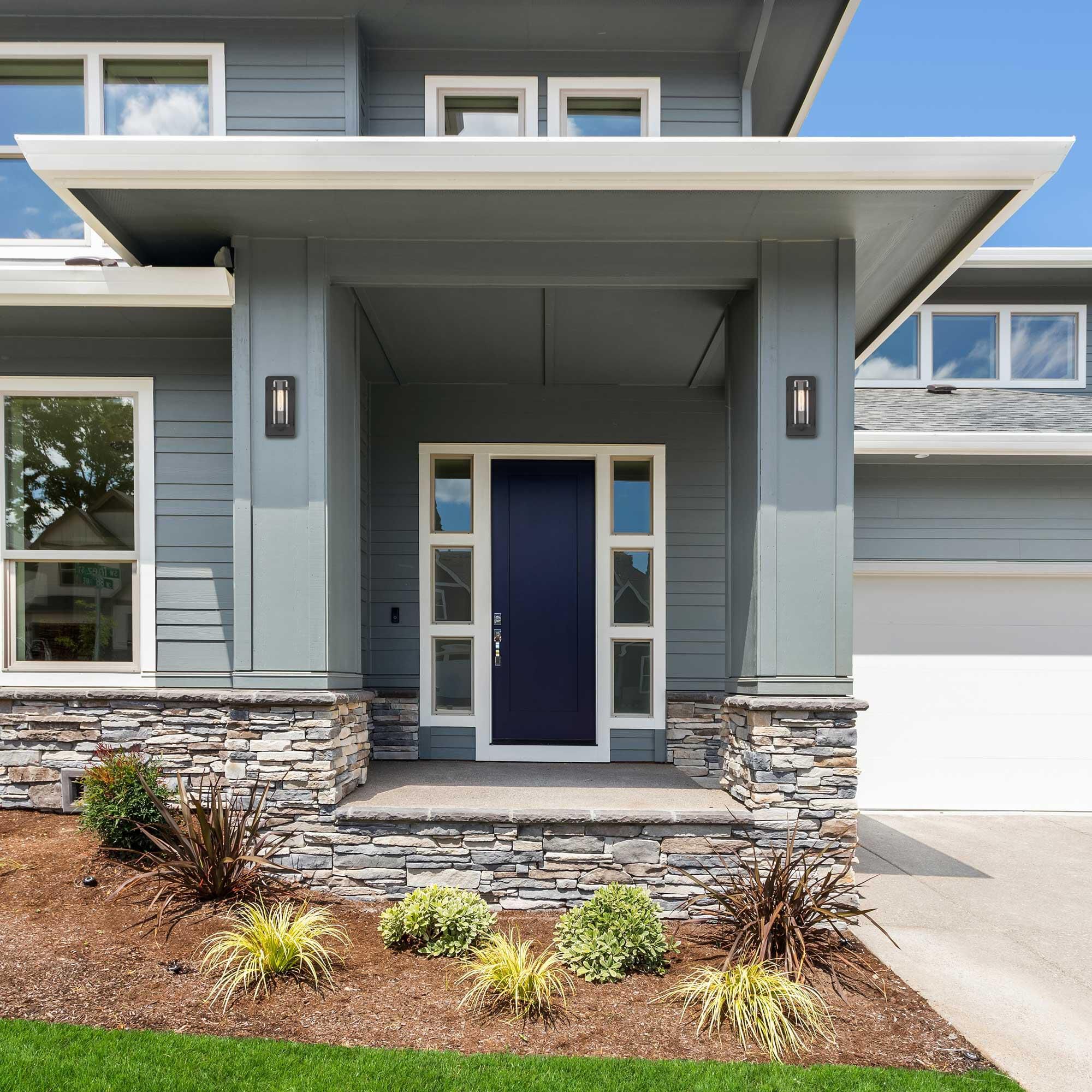 Shown in Black finish and Clear glass