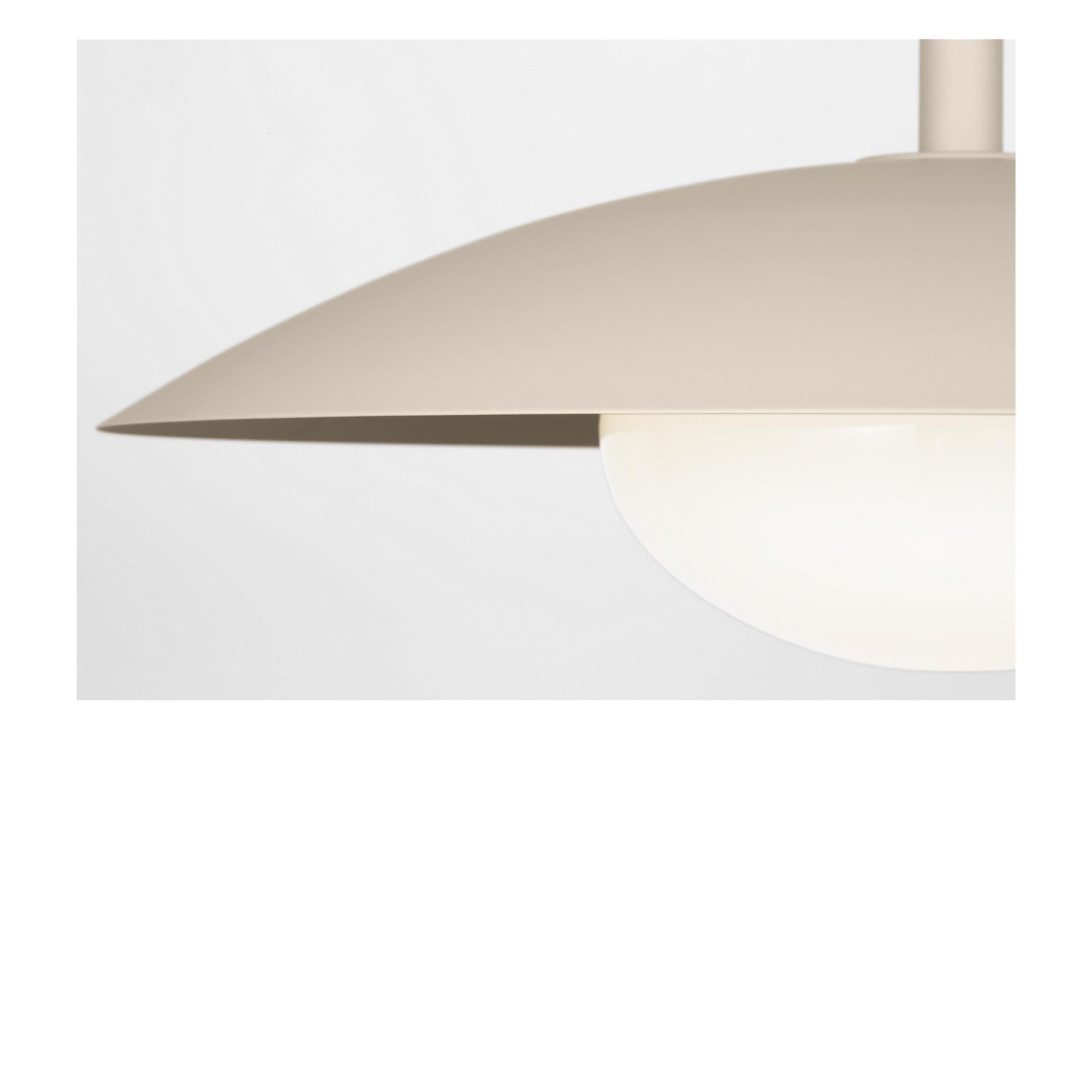 Shown in Sand Dune finish and Clear White glass