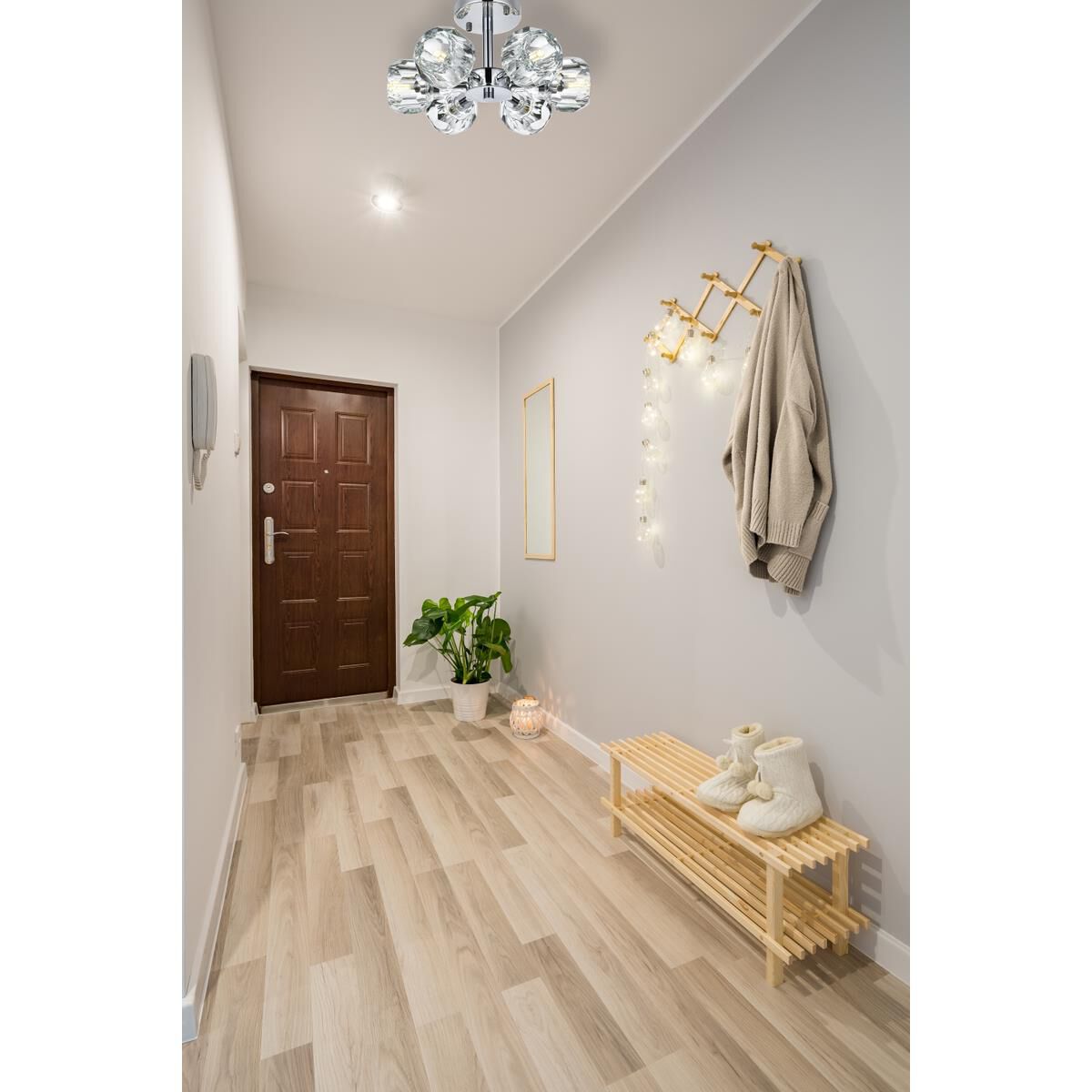 Shown in Chrome finish and Clear Royal Cut crystal