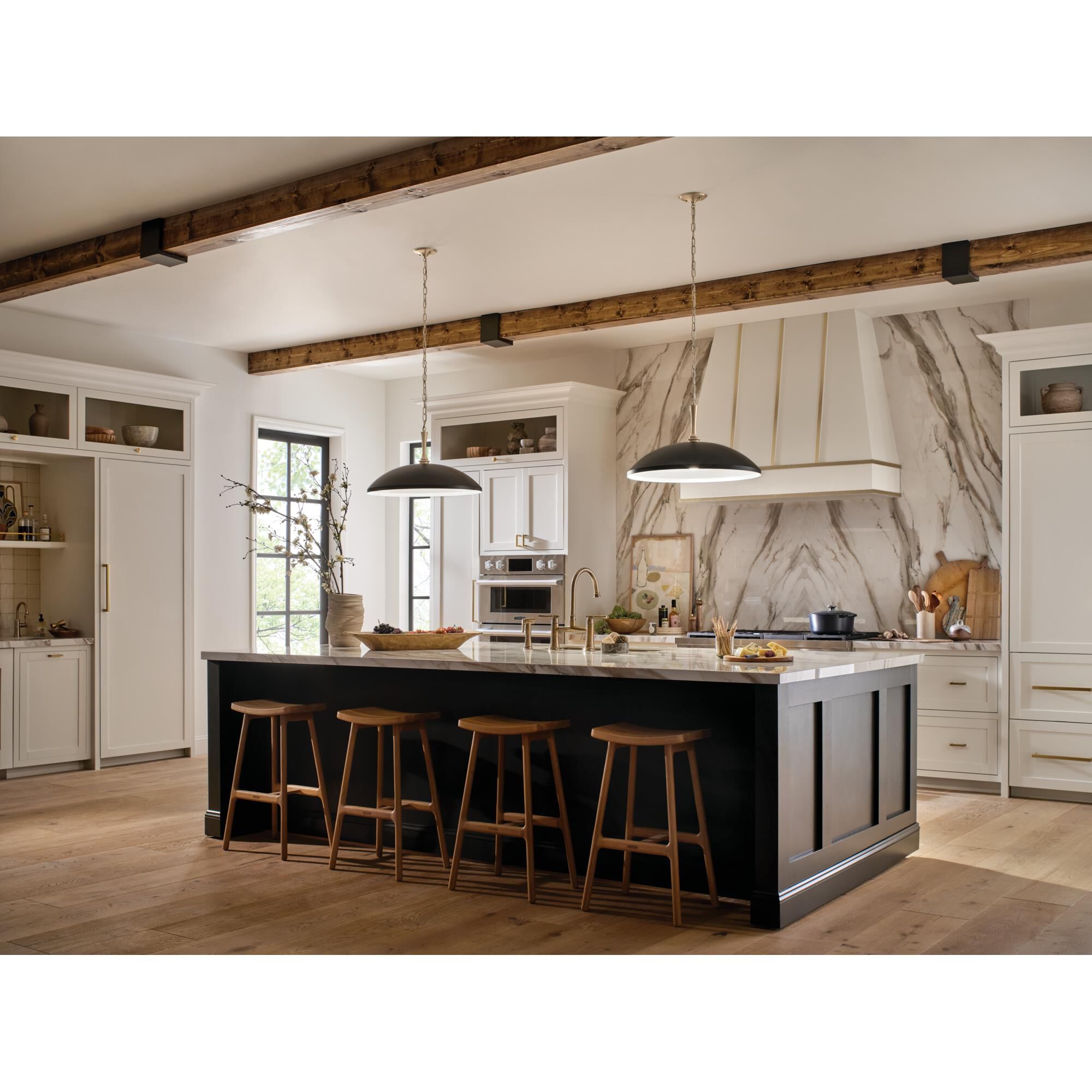 Shown in Black finish and Metal, Dome and Smooth shade