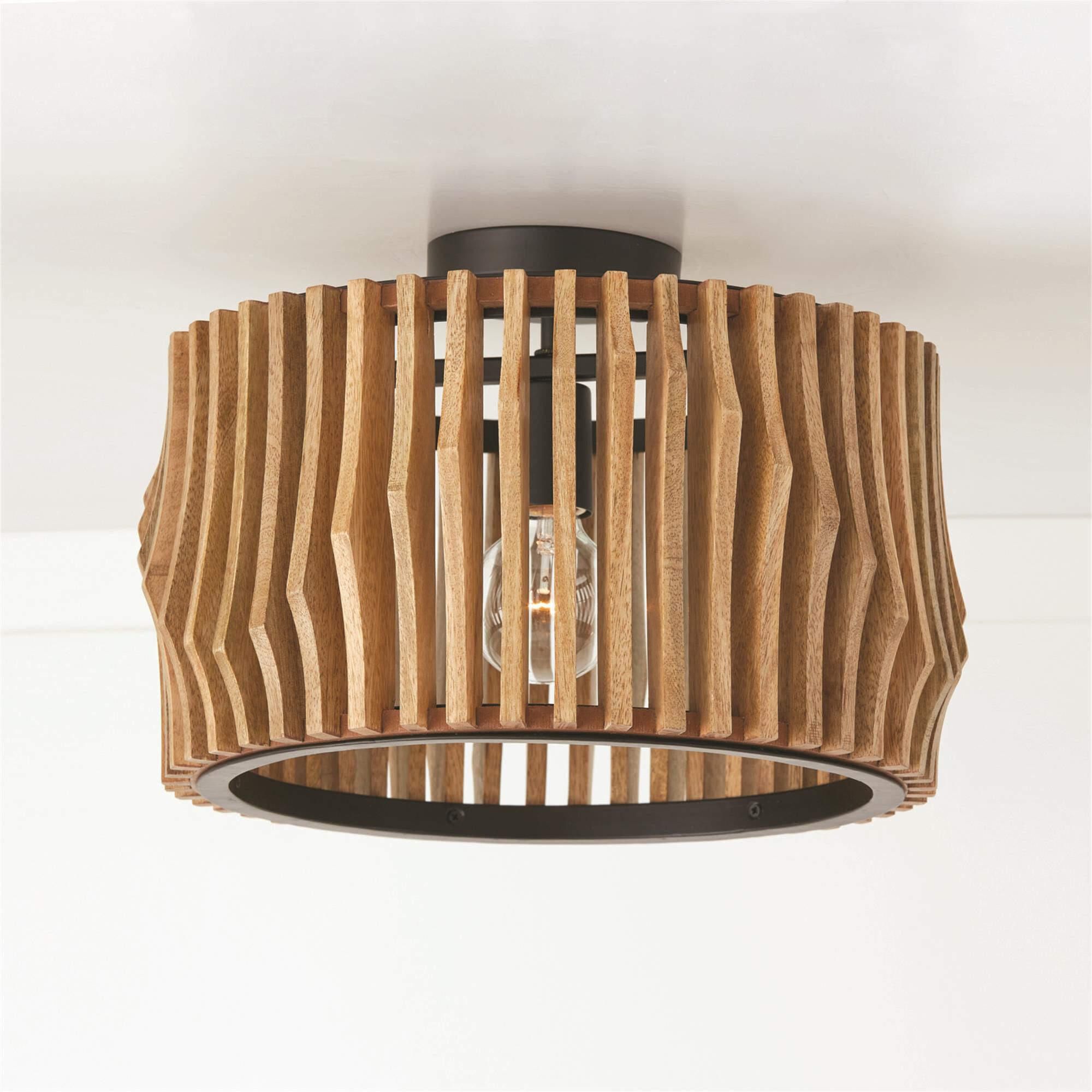 Shown in Light Wood with Matte Black finish