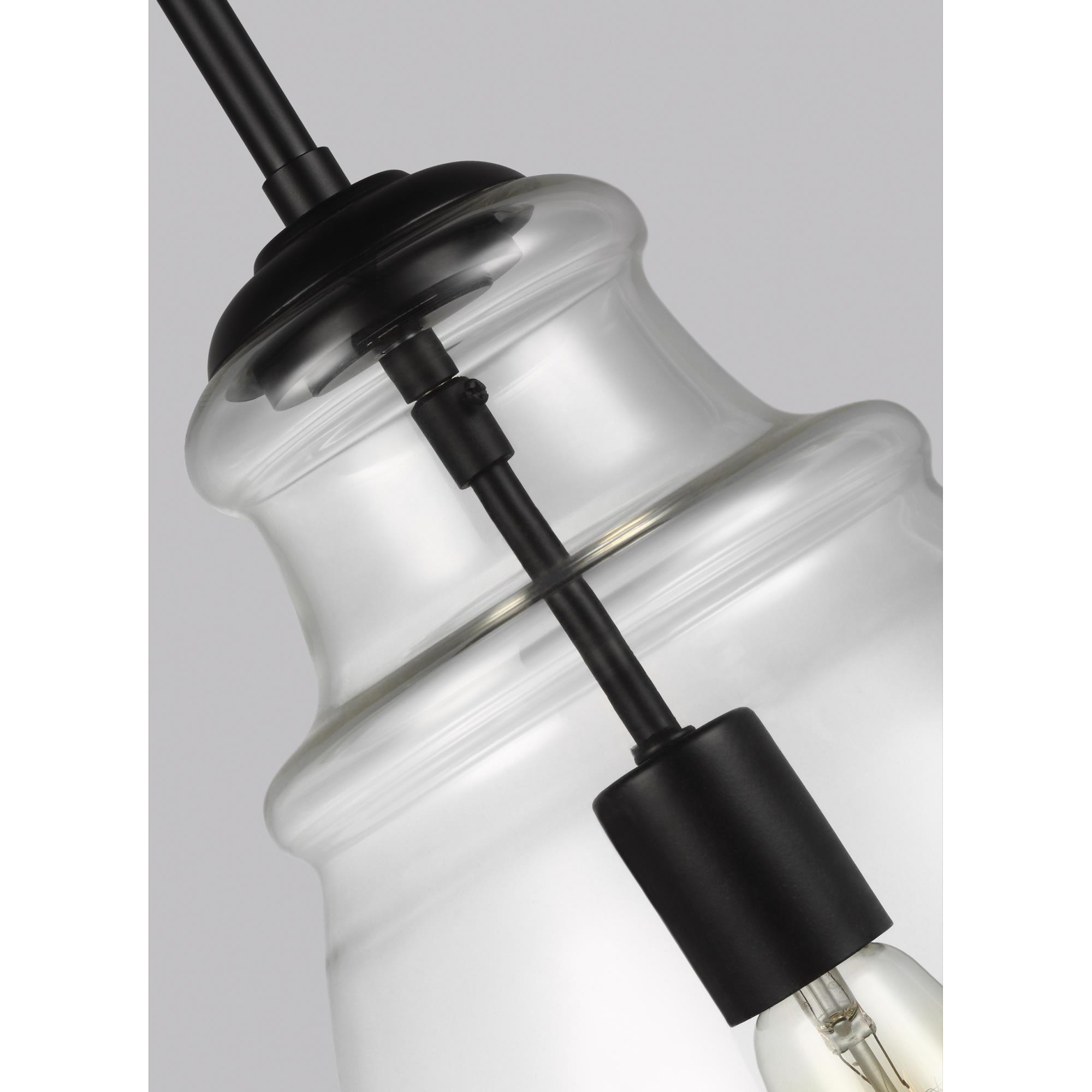 Shown in Oil Rubbed Bronze finish and Clear glass