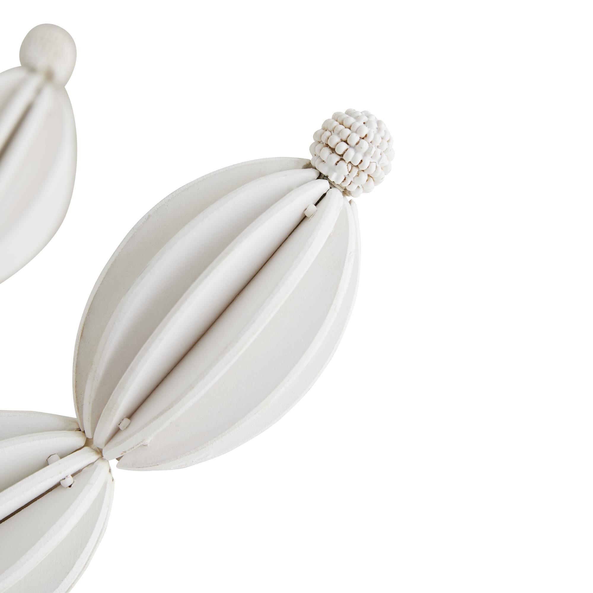 Shown in White finish and 0 shade