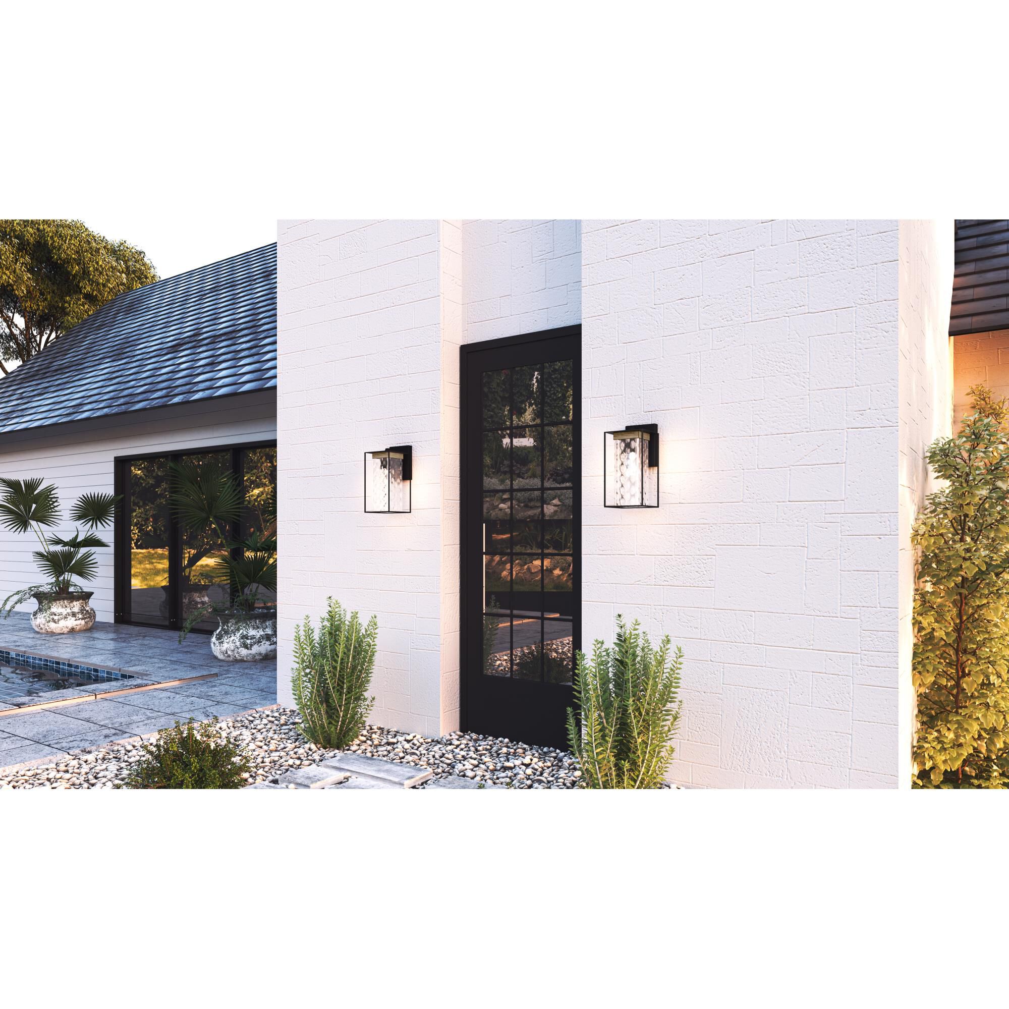 Shown in Matte Black finish and Clear Hammered glass