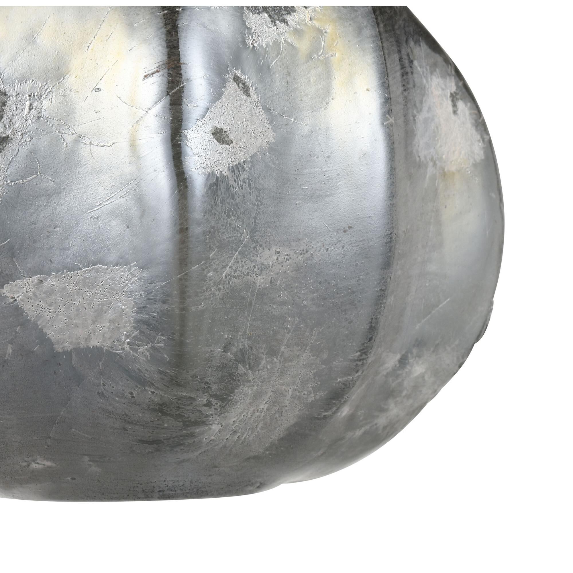 Shown in Metallic Silver finish