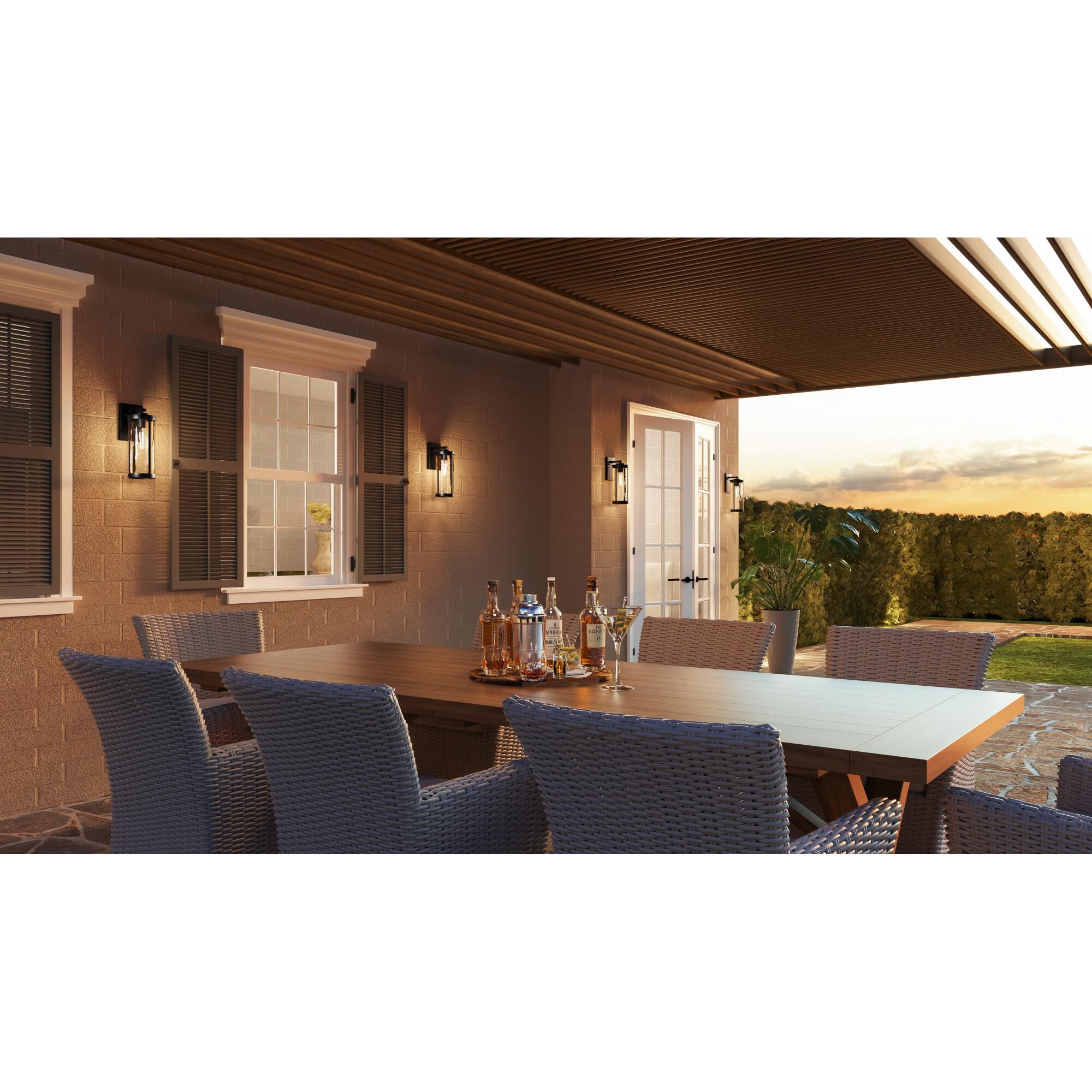 Shown in Matte Black finish and Clear Water glass