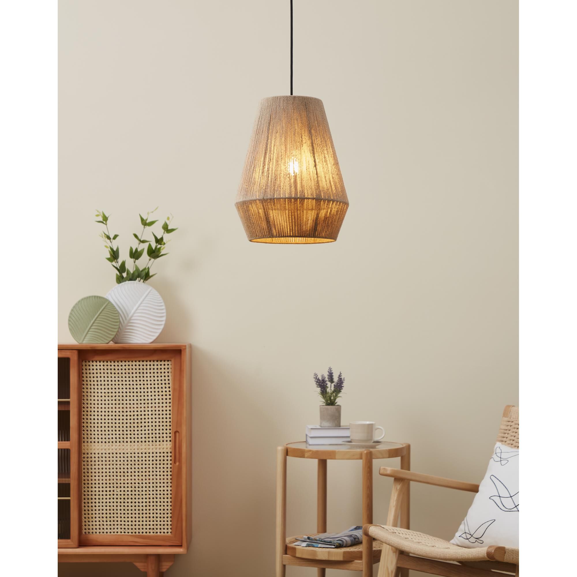 Shown in Black and Brown finish and Brown Textile Thread shade