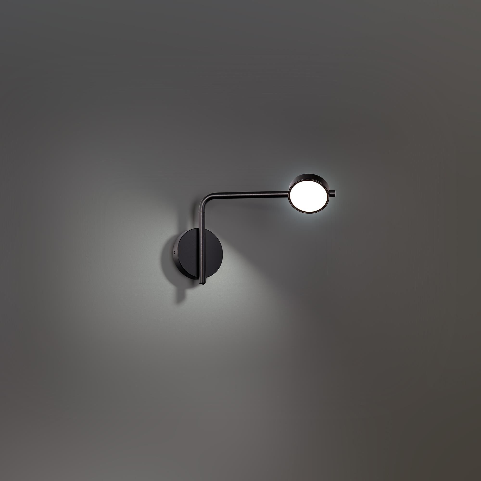 Elbo LED Wall Swing Lamp by dweLED