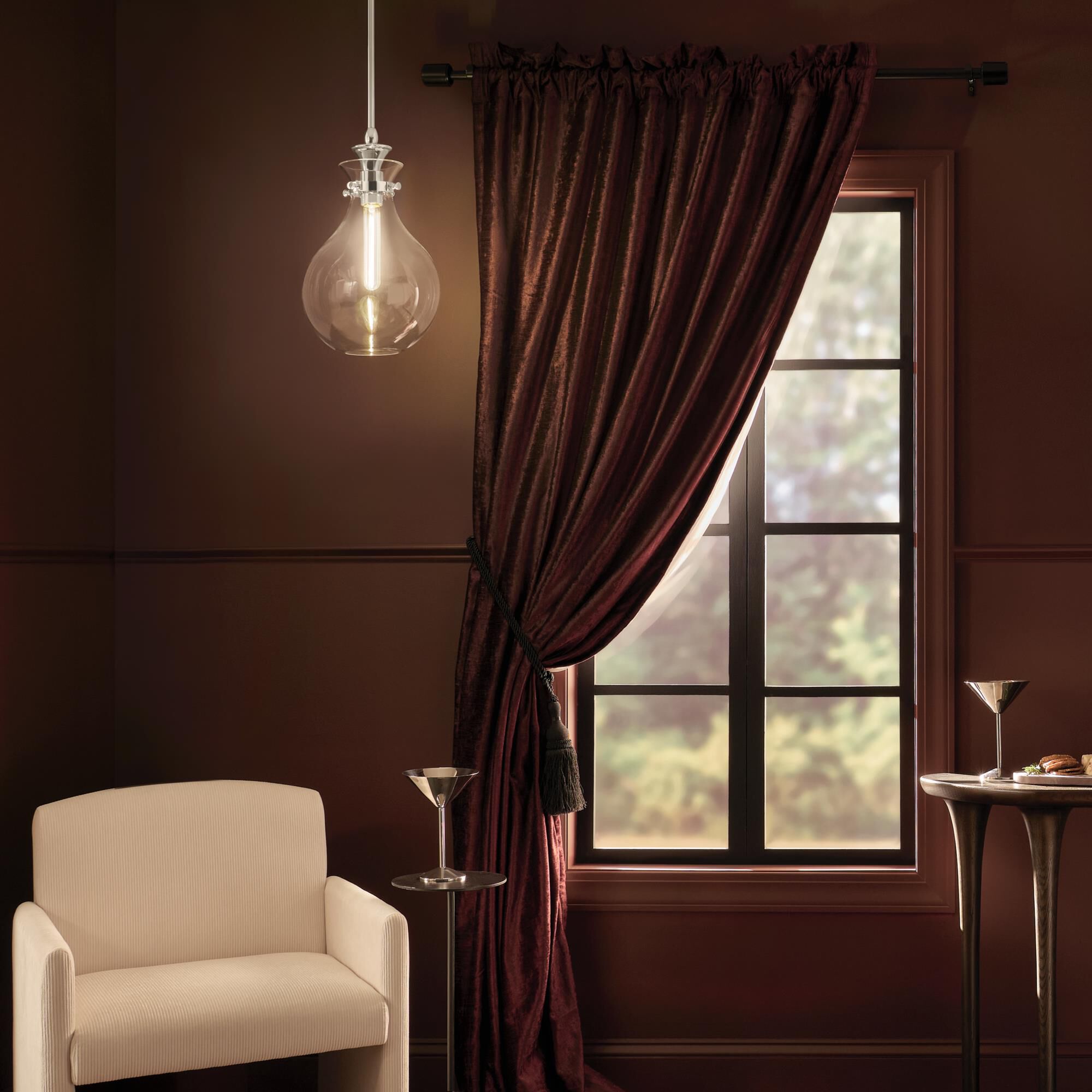 Shown in Polished Nickel finish and Clear glass