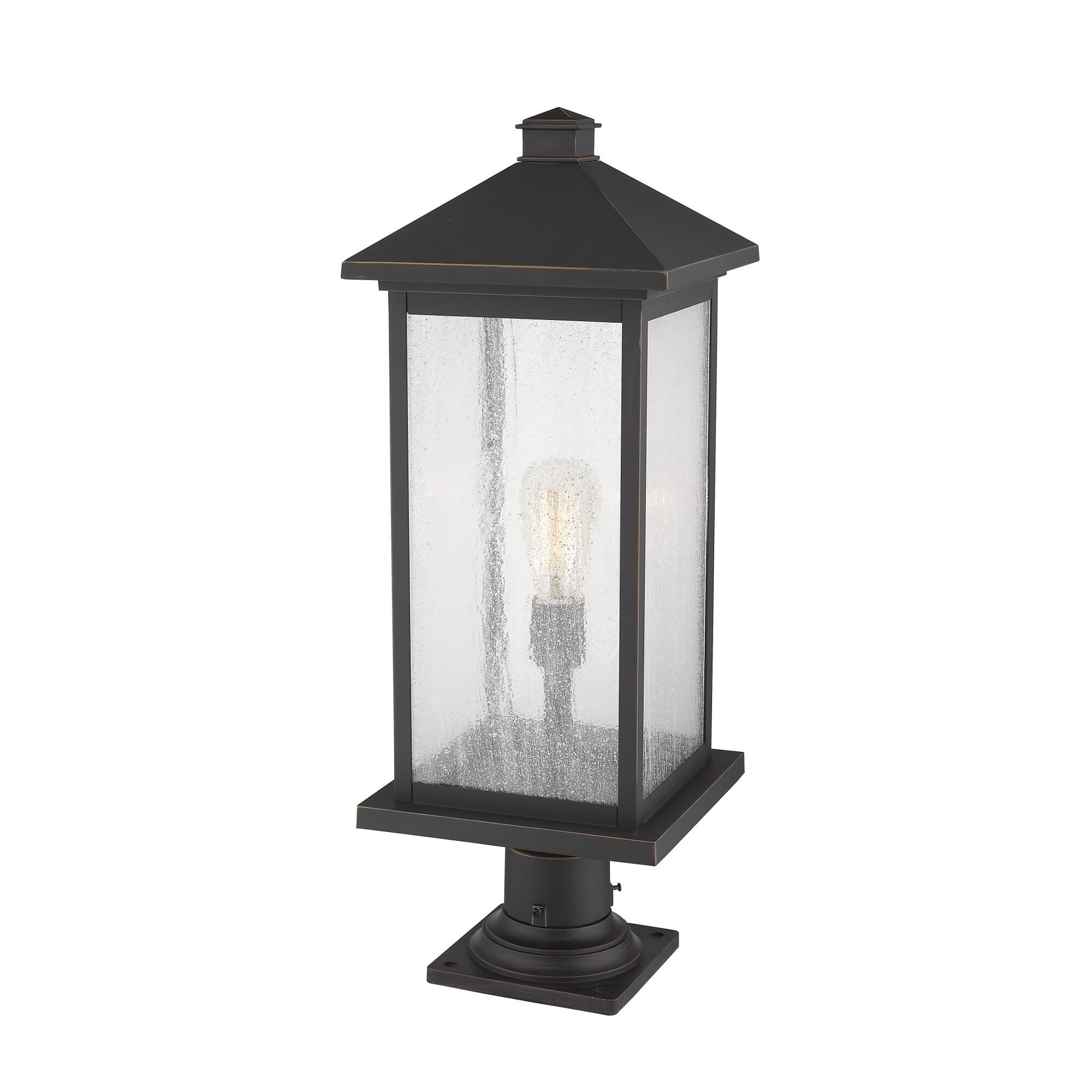 Shown in Oil Rubbed Bronze finish and Glass shade
