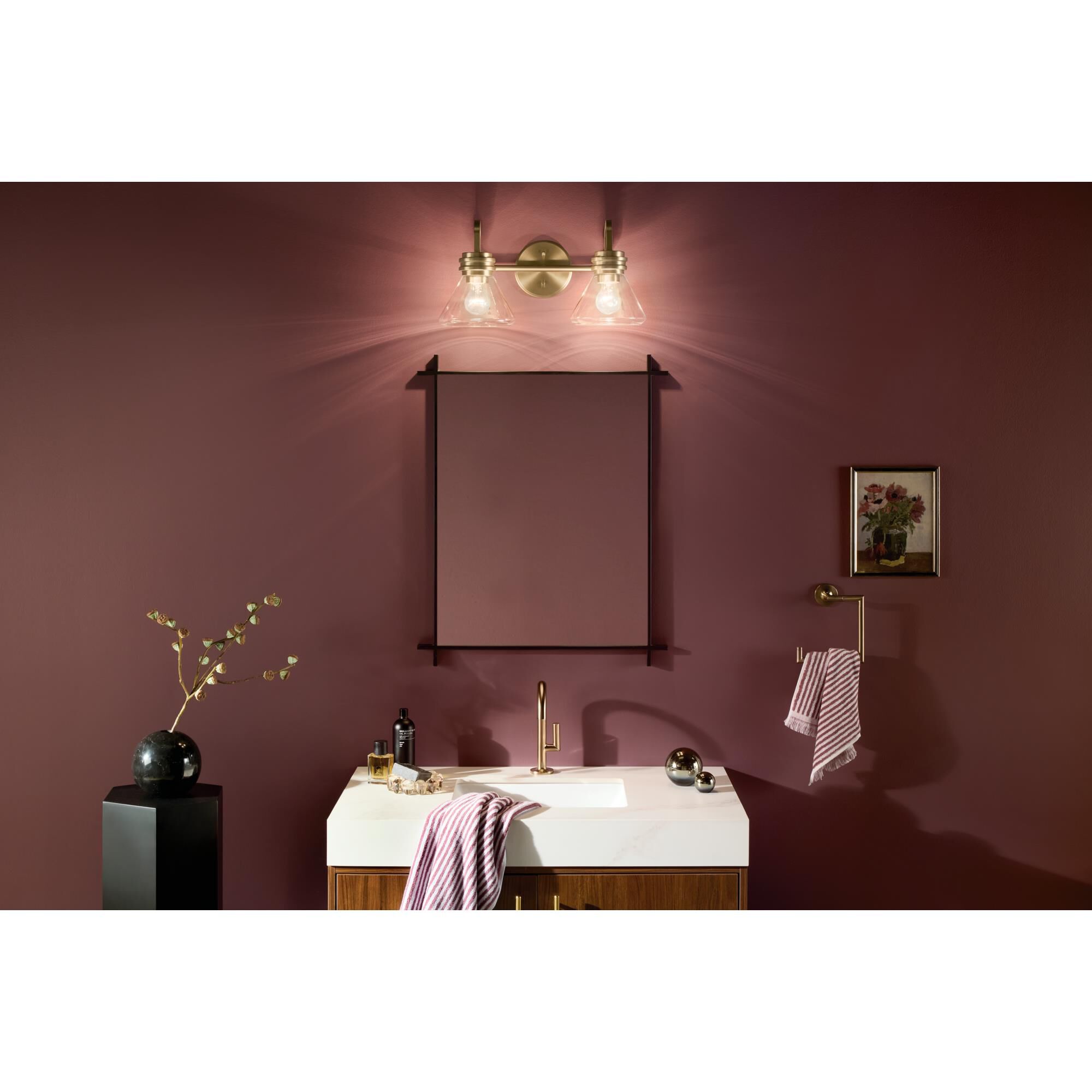 Shown in Champagne Bronze finish and Clear glass