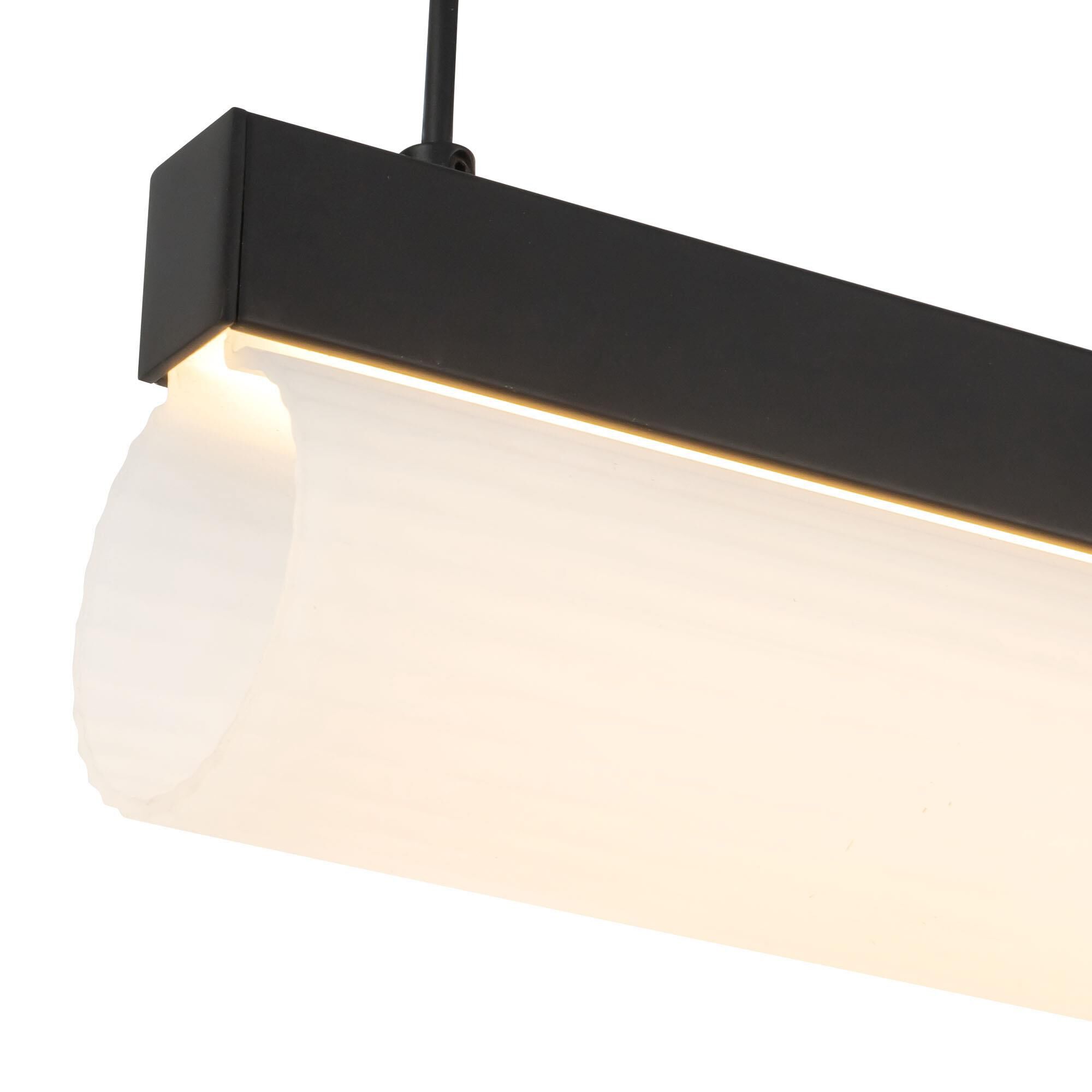 Shown in Black finish and Ribbed Polycarbonate Diffuser glass