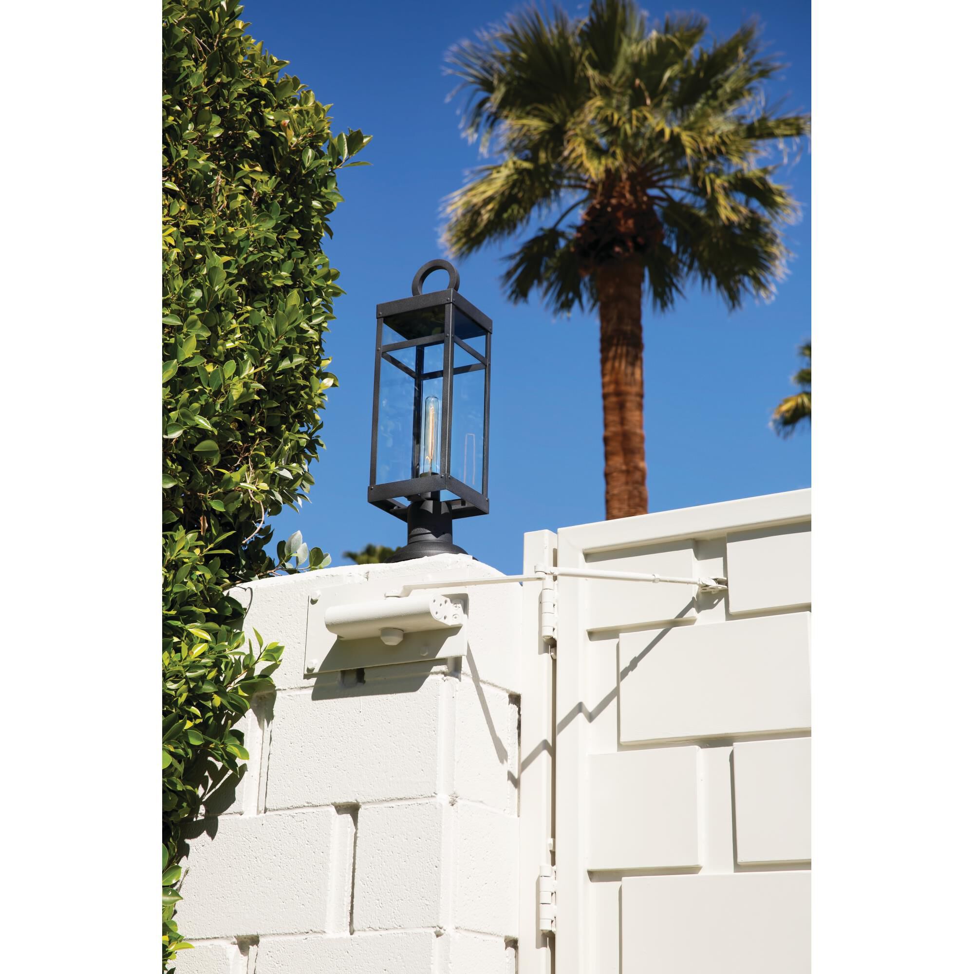 Hinkley Lighting Porter 22 Inch Tall Outdoor Post Lamp