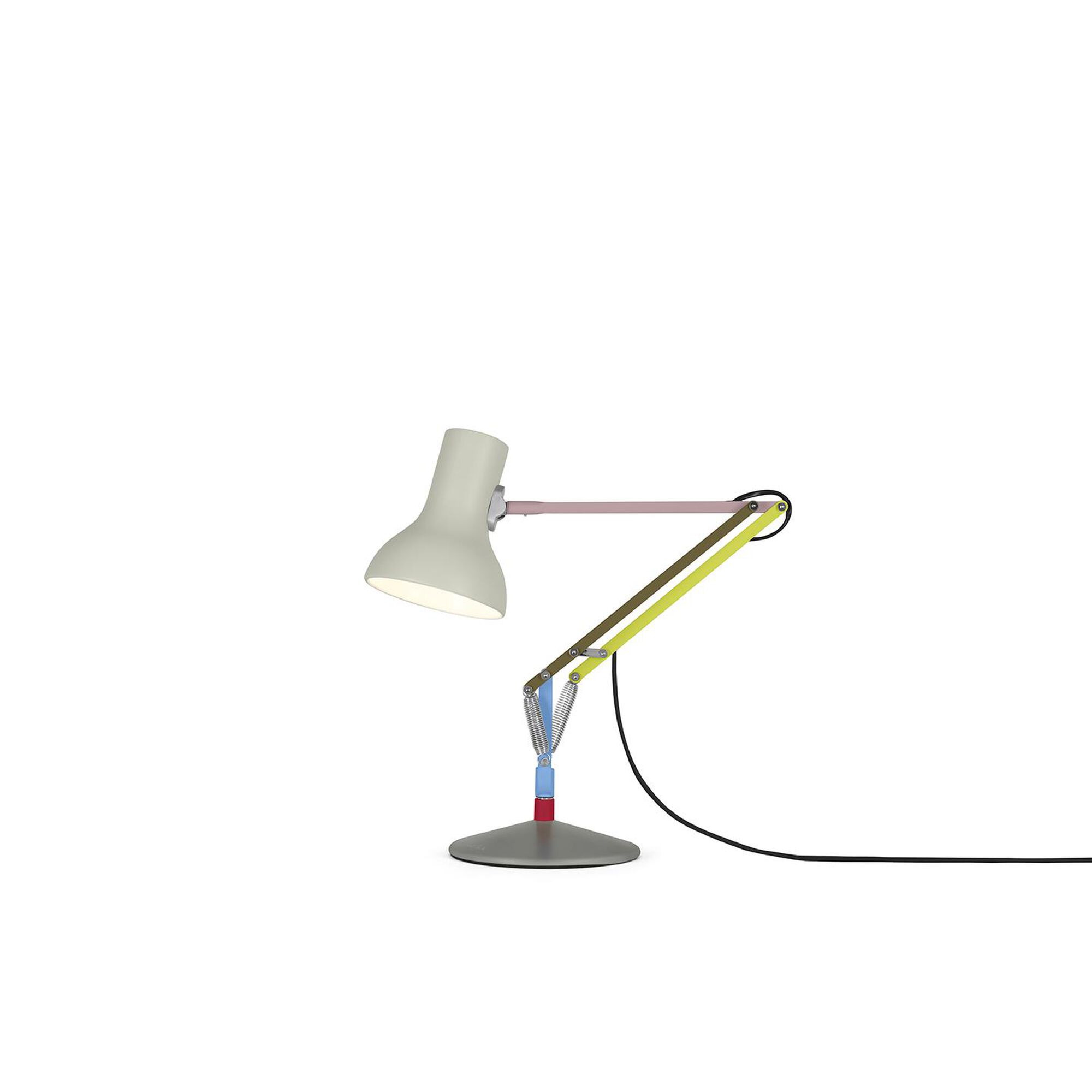 Shown in Edition 1 Multi finish and Aluminum shade