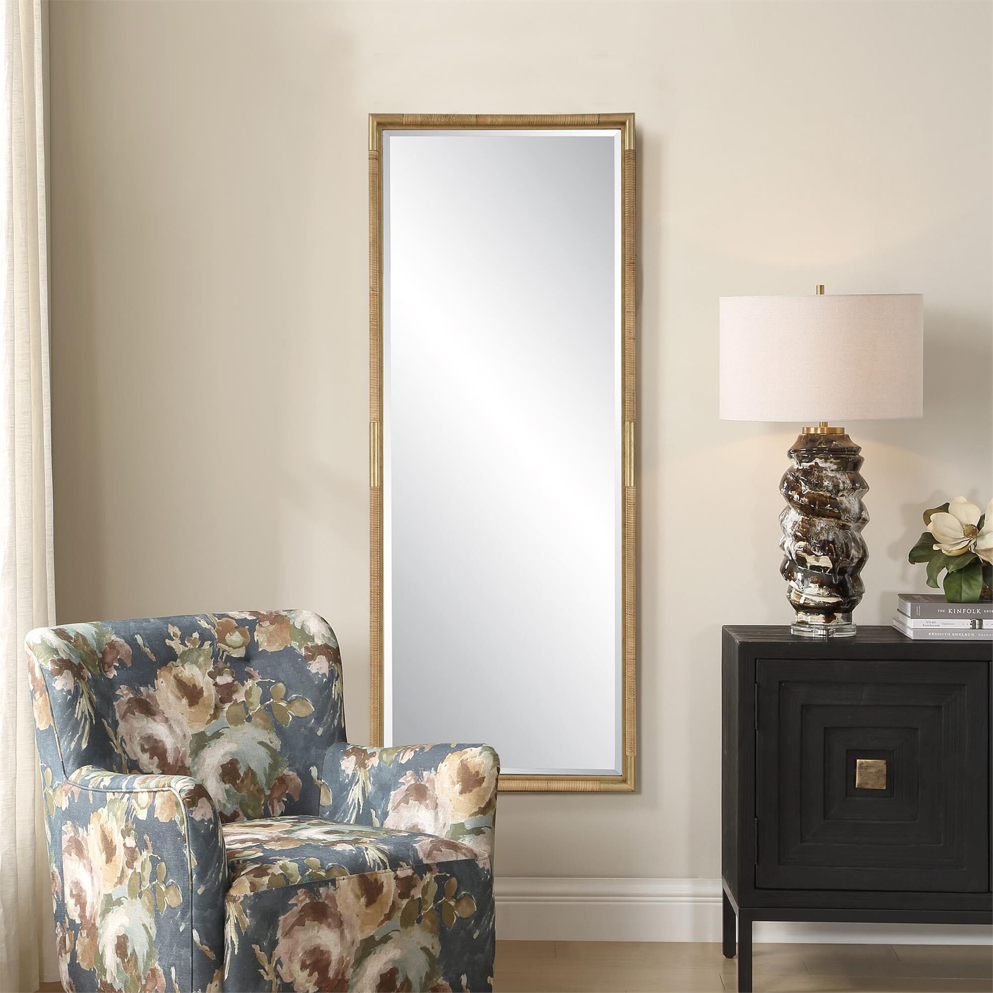 Shown in Gold, Woodtone finish