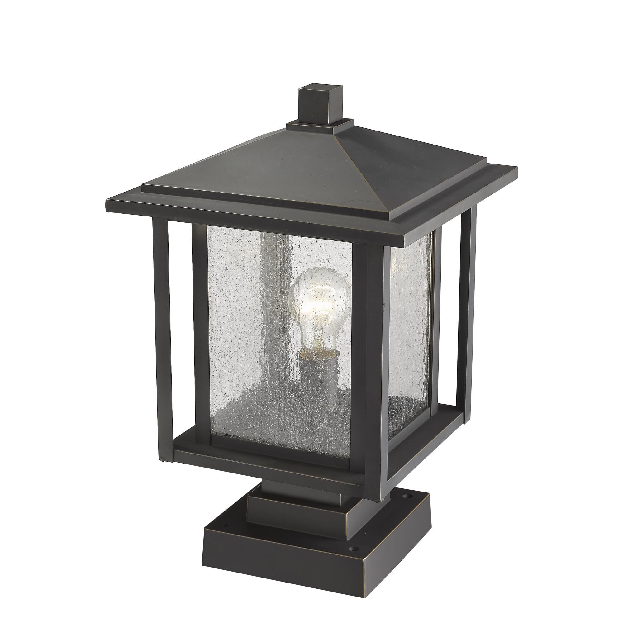 Shown in Oil Rubbed Bronze finish and Glass shade