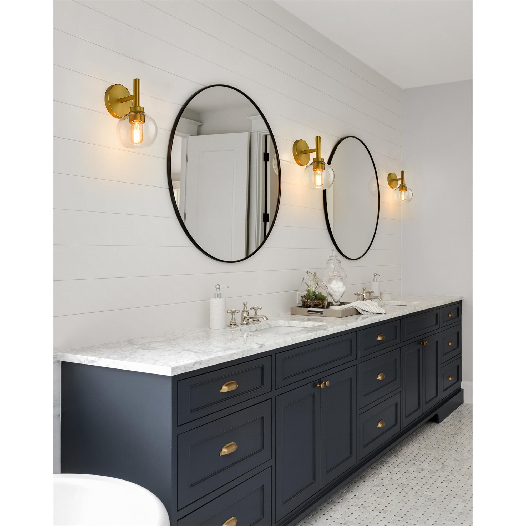 Shown in Brushed Gold finish and Clear glass