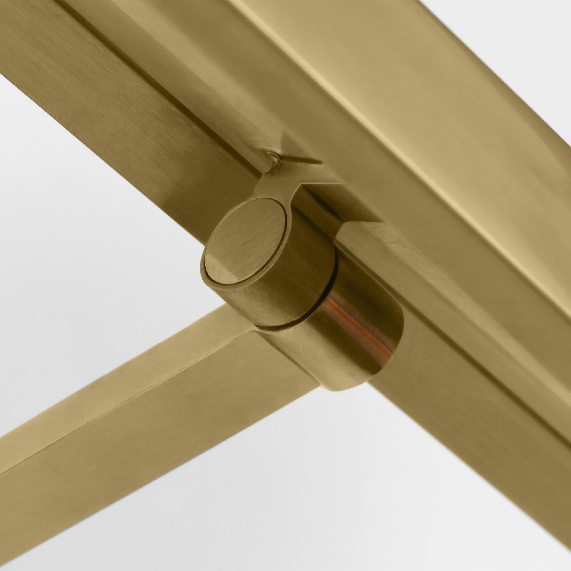 Mick De Giulio Trave Picture and Display Light by Visual Comfort Modern Collection