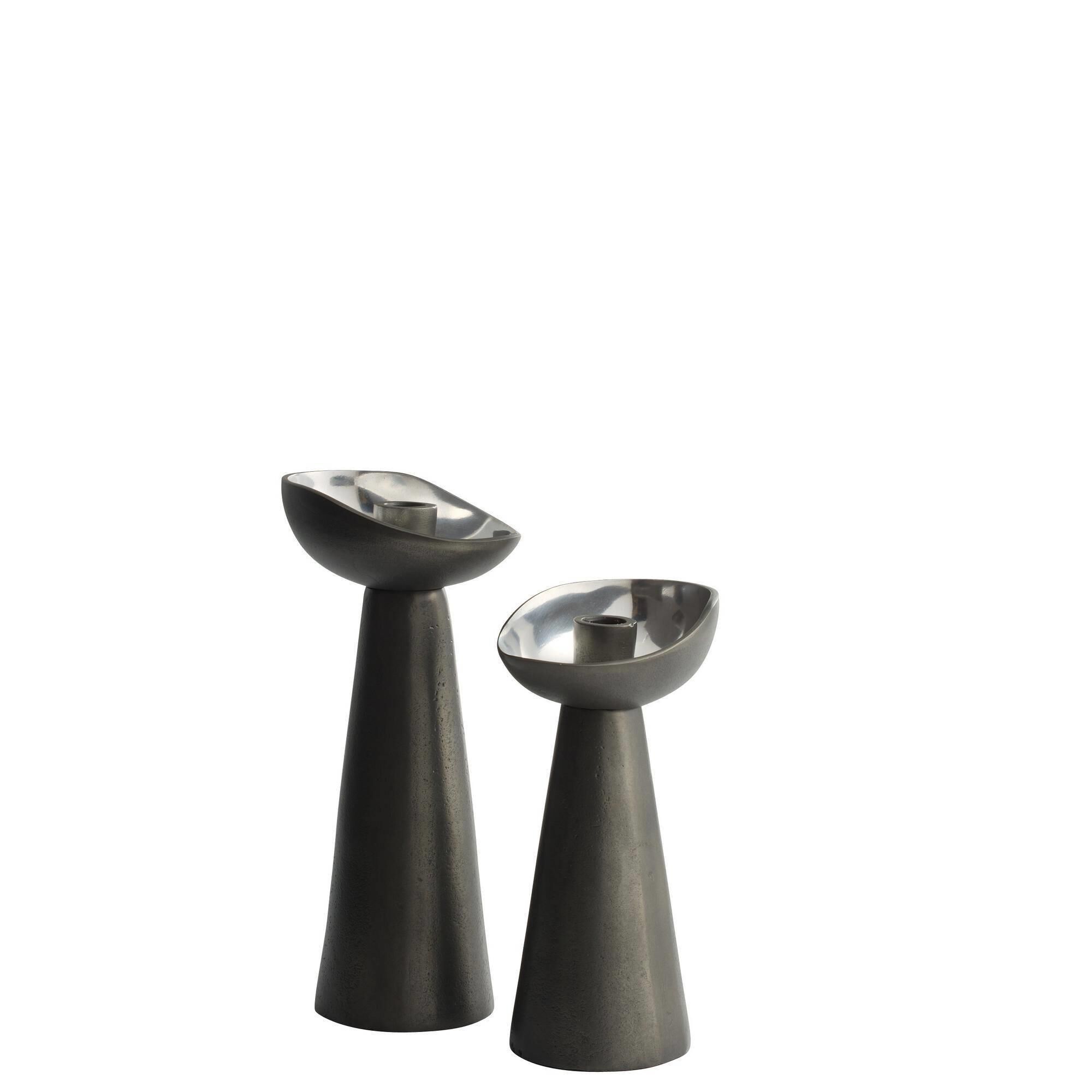 Shown in Blackened and Polished Silver finish