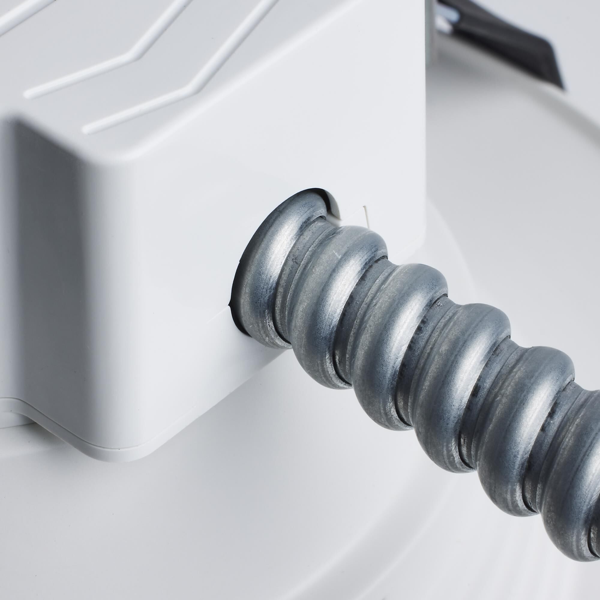 7 Inch LED 90 Degree Recessed Lighting Trim by Satco