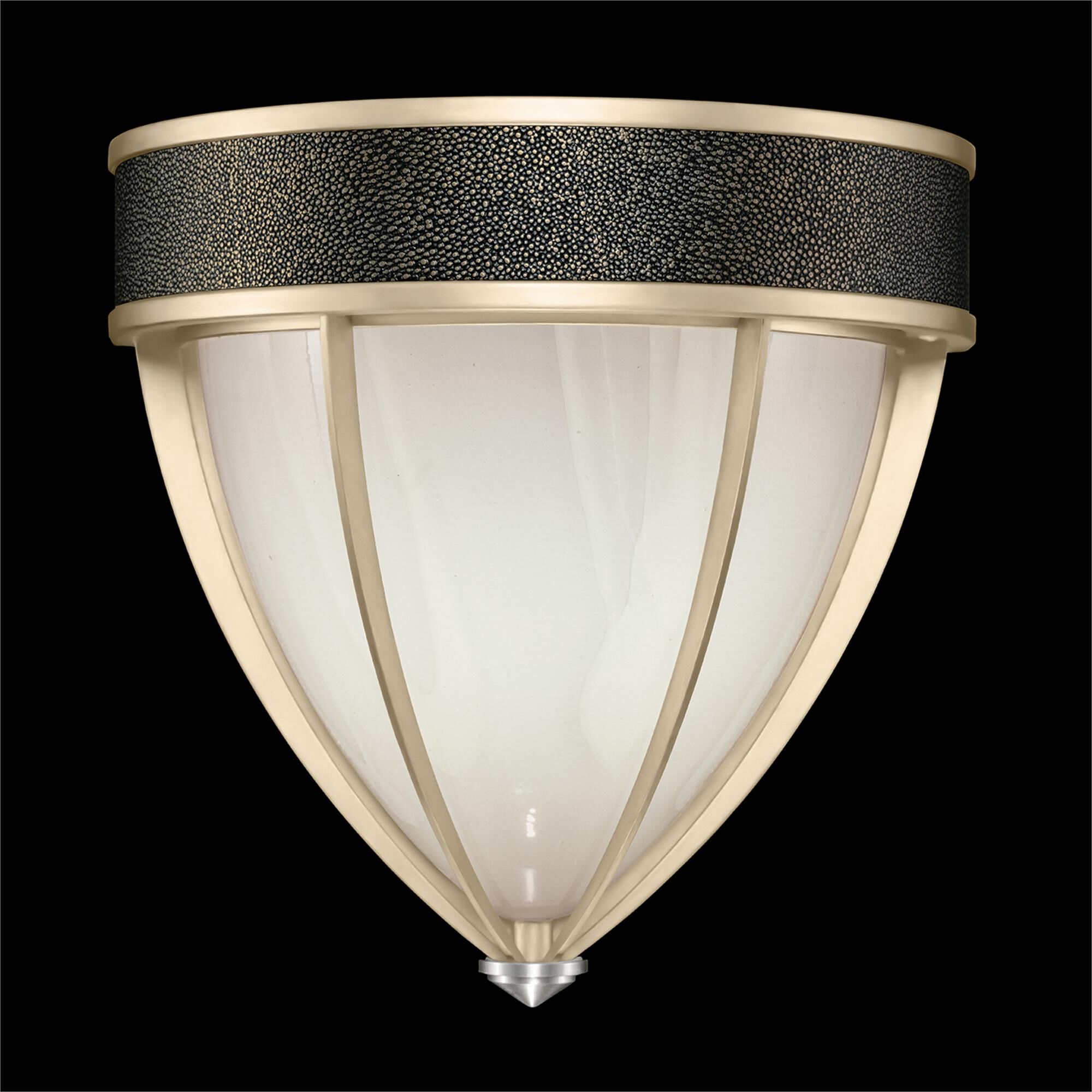 Shown in Champagne and Nickel  finish and Black Knight accent