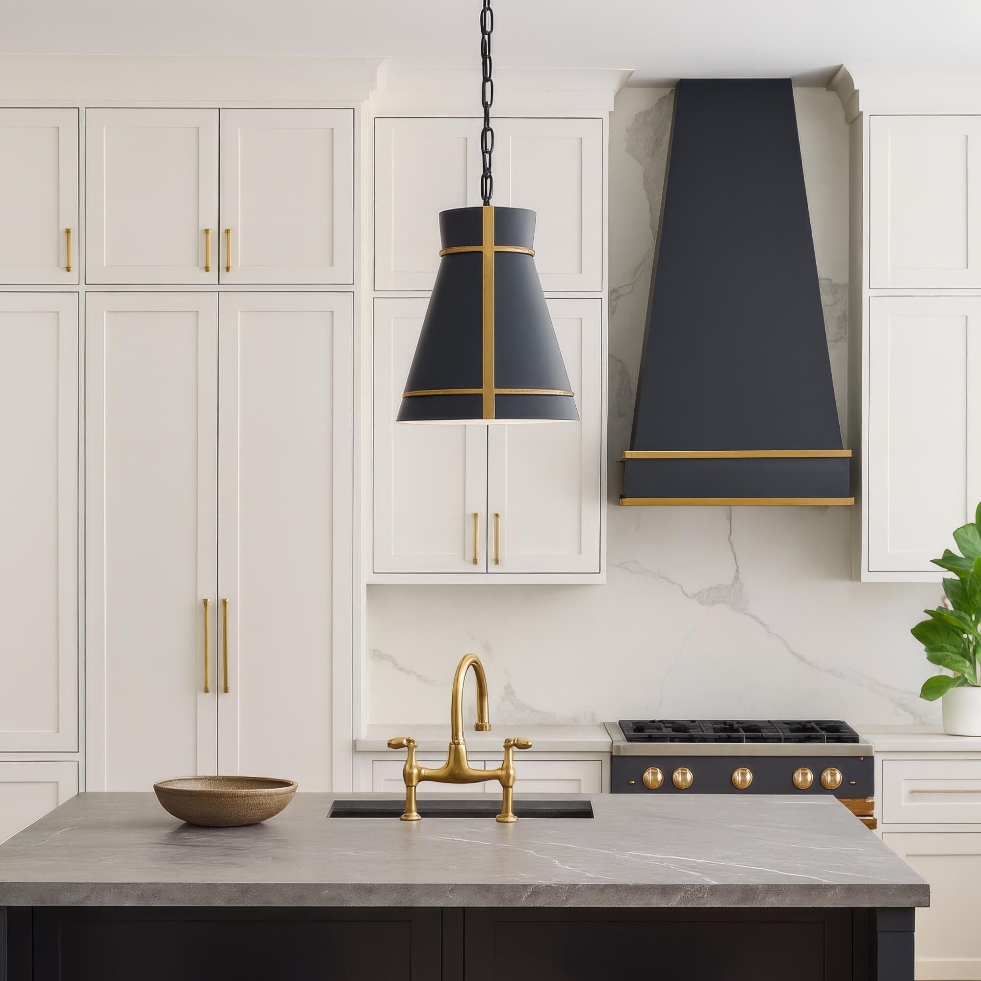 Ciana Lighting Brasserie Large Pendant by Varaluz