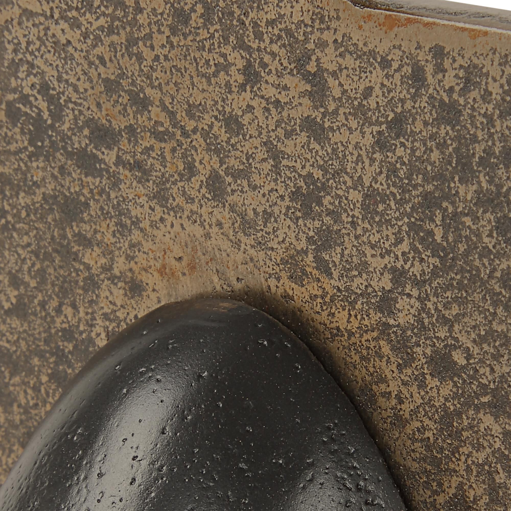 Shown in Black and Bronze finish