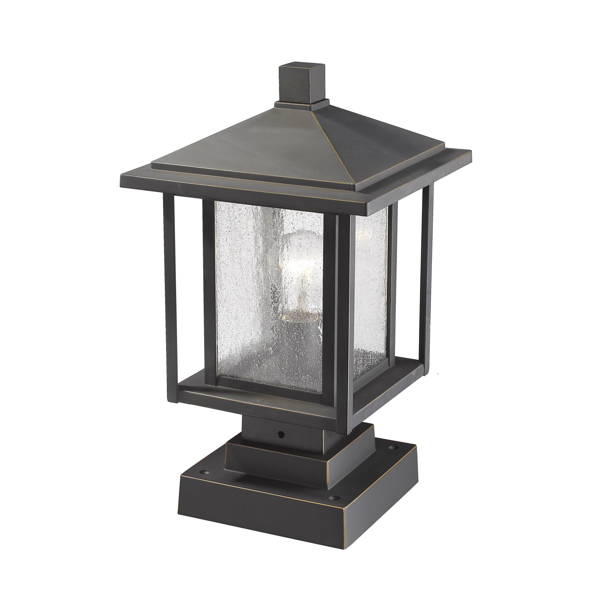 Shown in Oil Rubbed Bronze finish and Glass shade