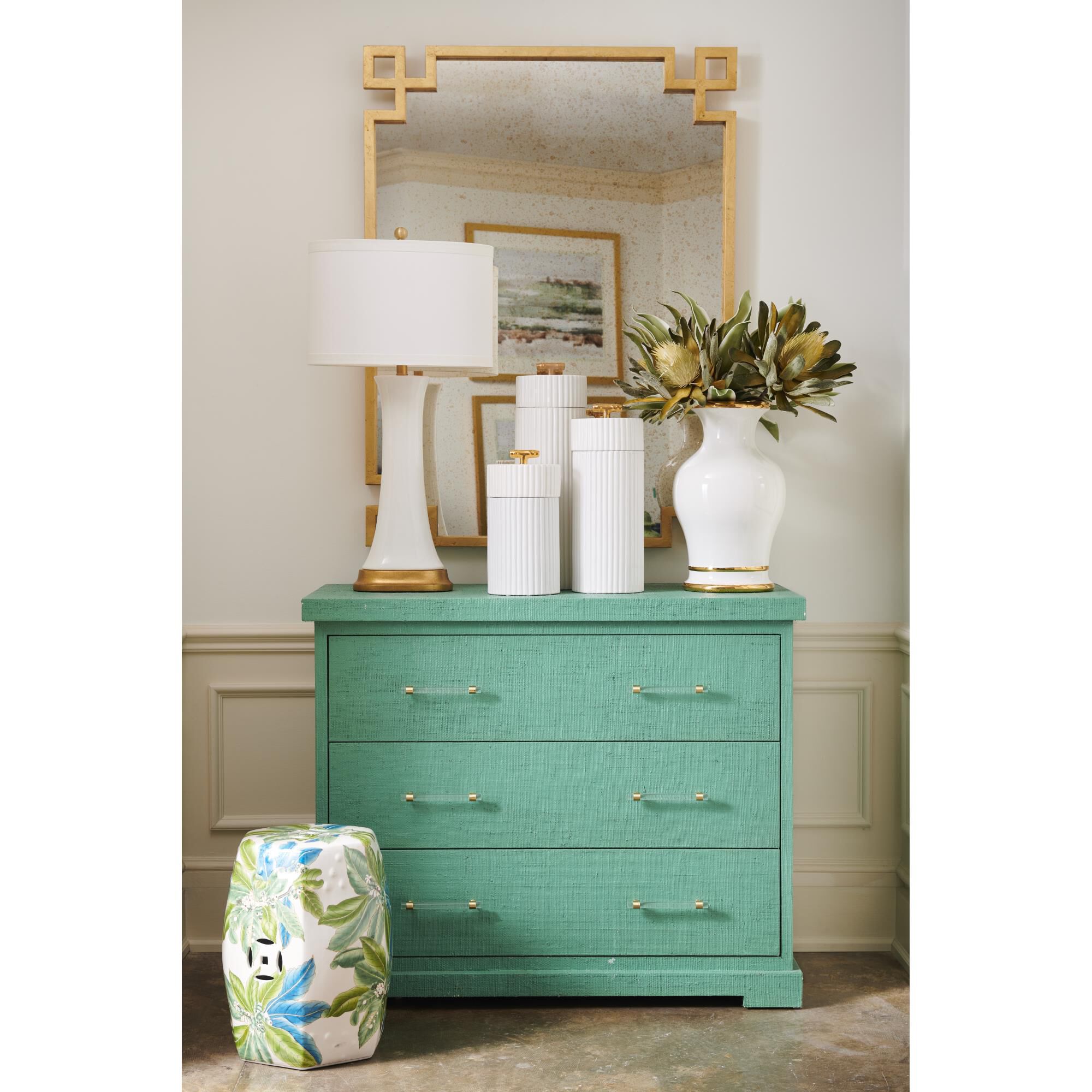 Shown in White Glaze/Metallic Gold finish