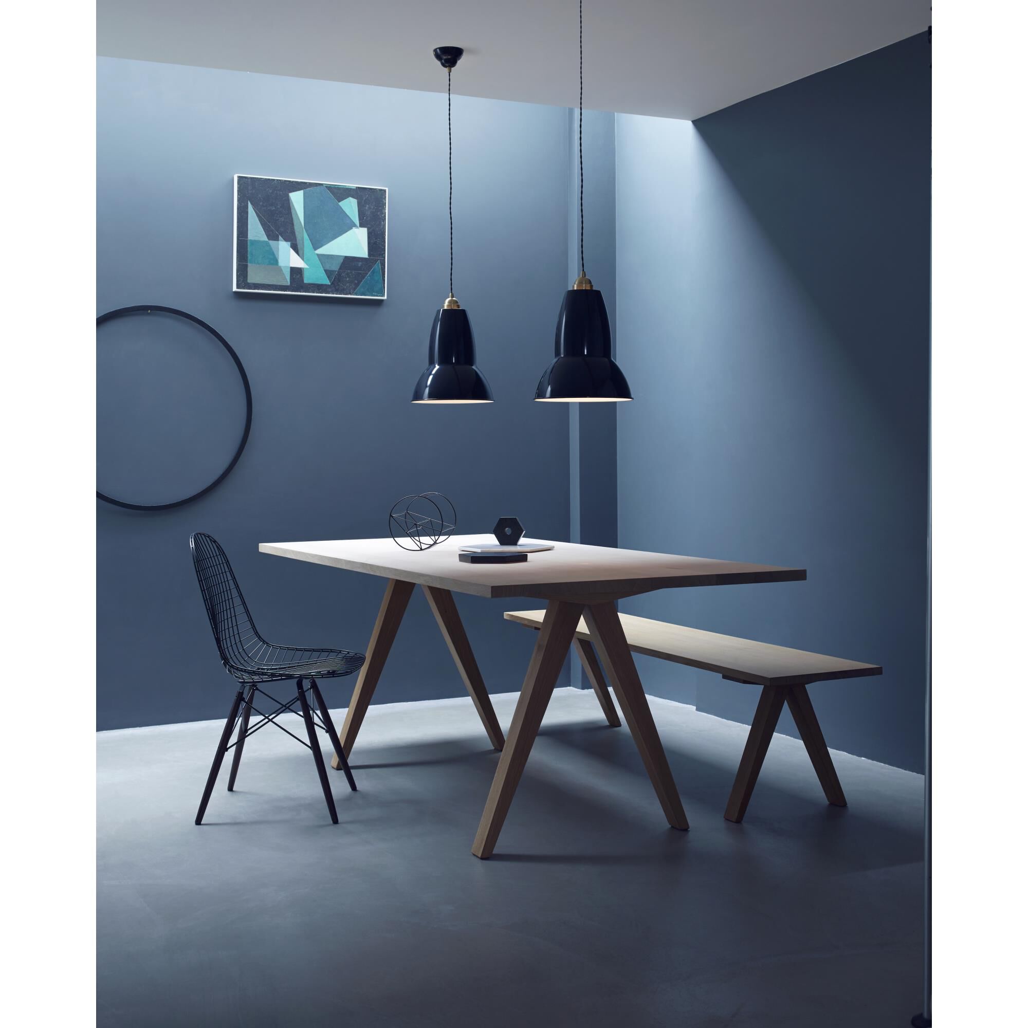 Shown in Jet Black finish and Steel shade