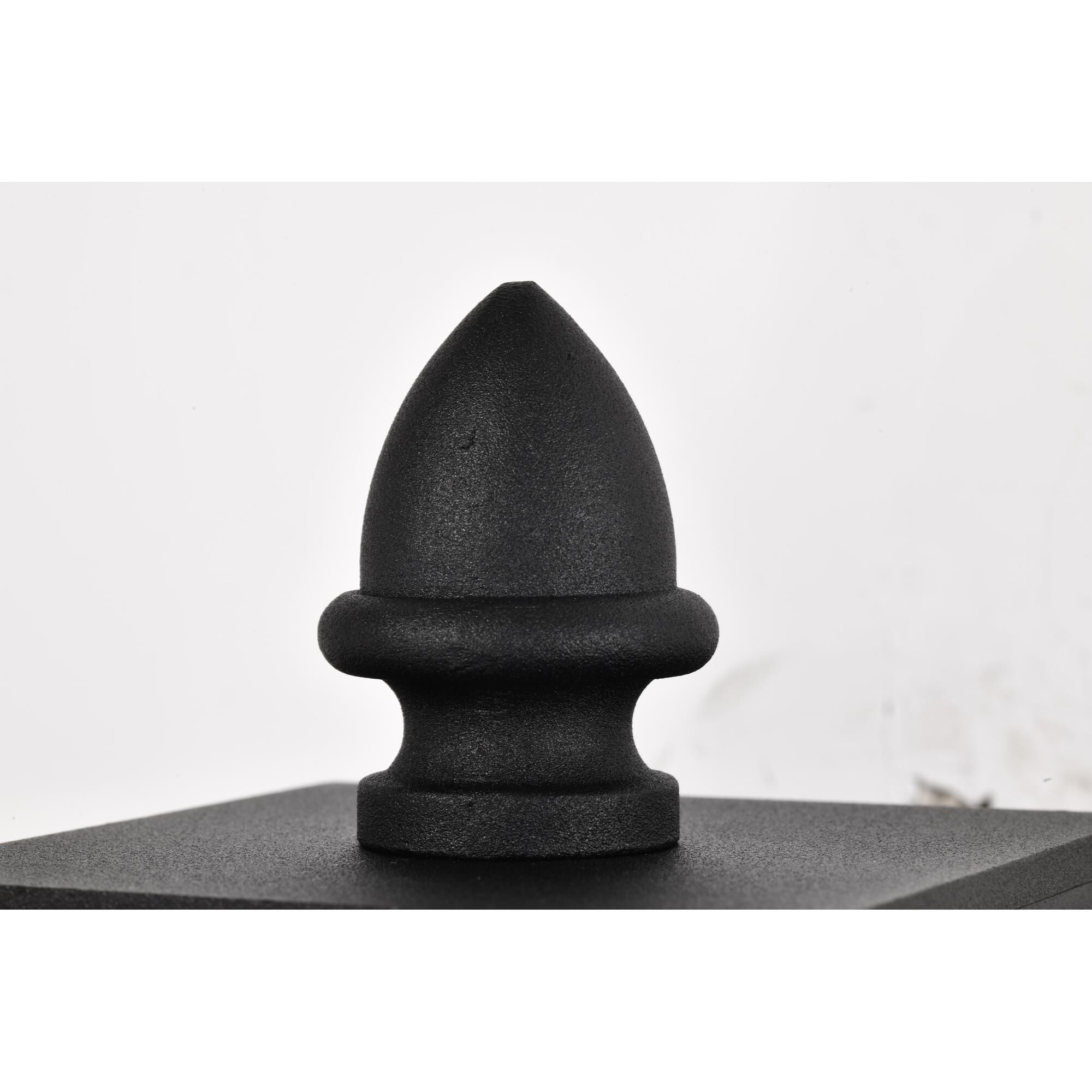 Shown in Matte Black finish and Clear Water glass