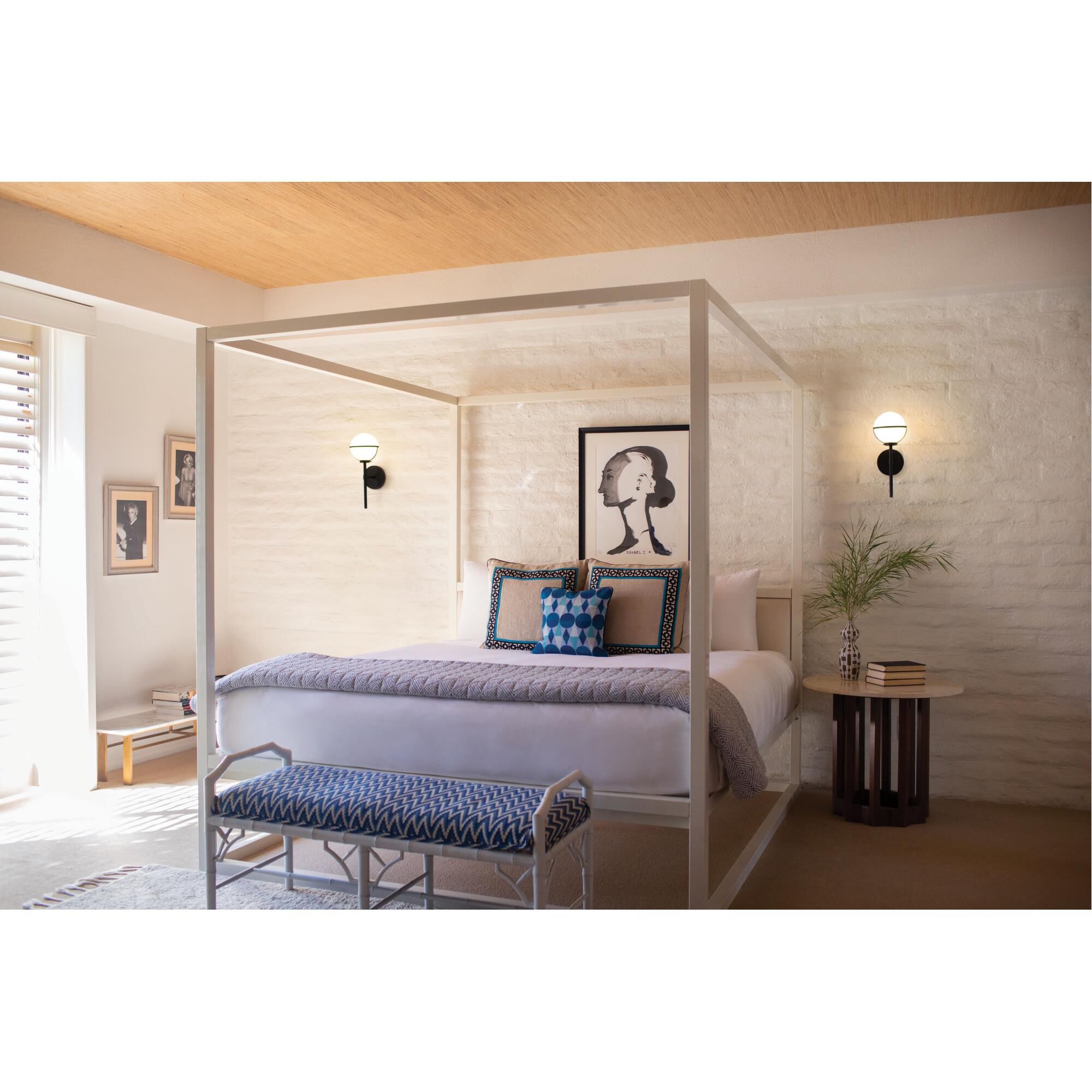 Hollis 16 Inch Wall Sconce by Hinkley Lighting