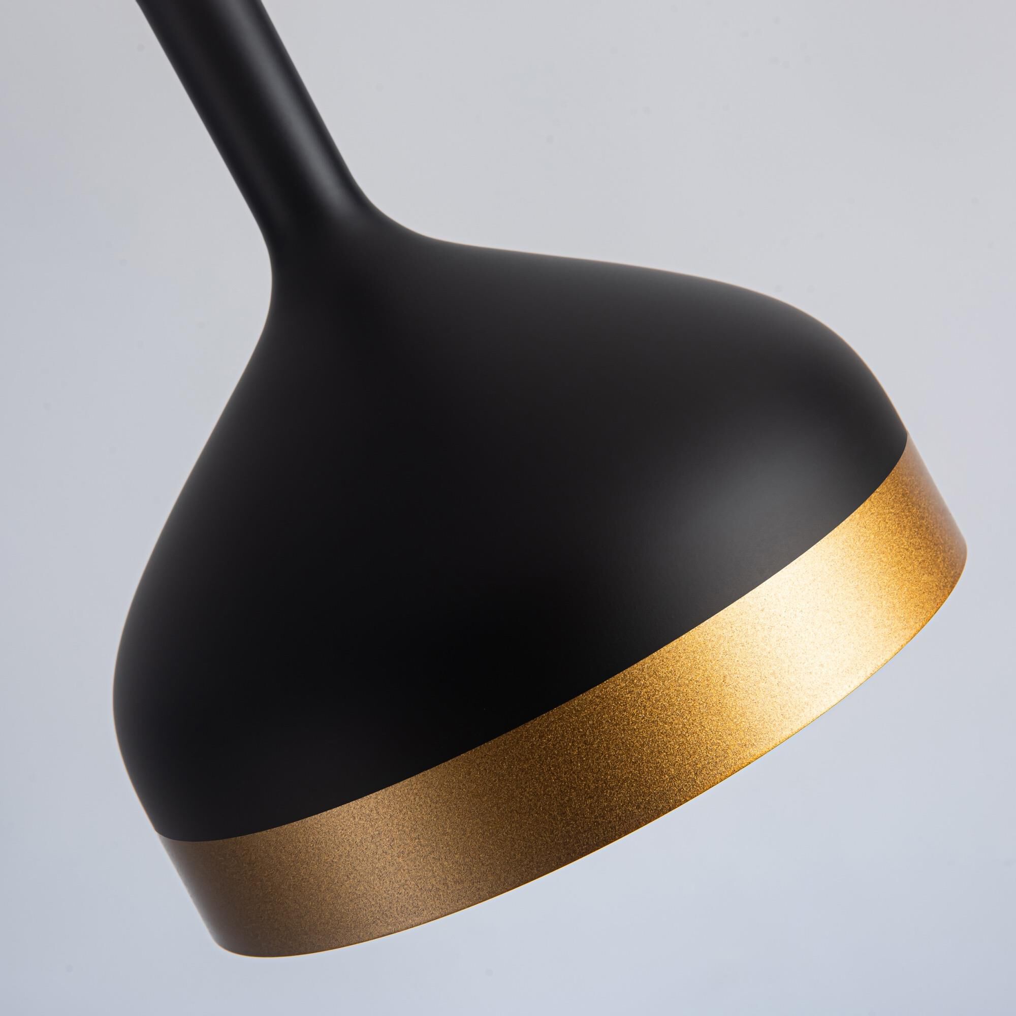 Shown in Black & Gold finish and Aluminium shade
