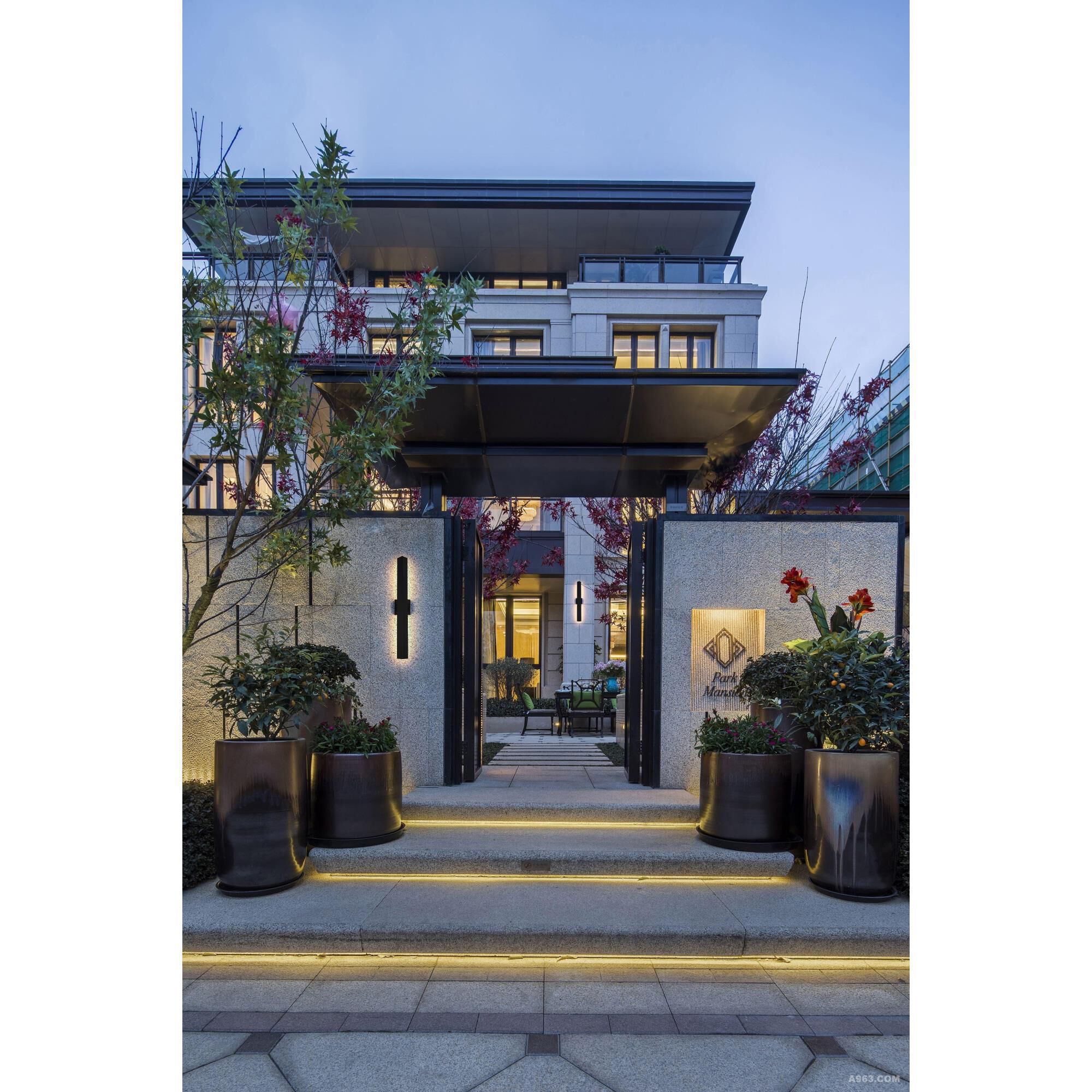 Shown in Black finish