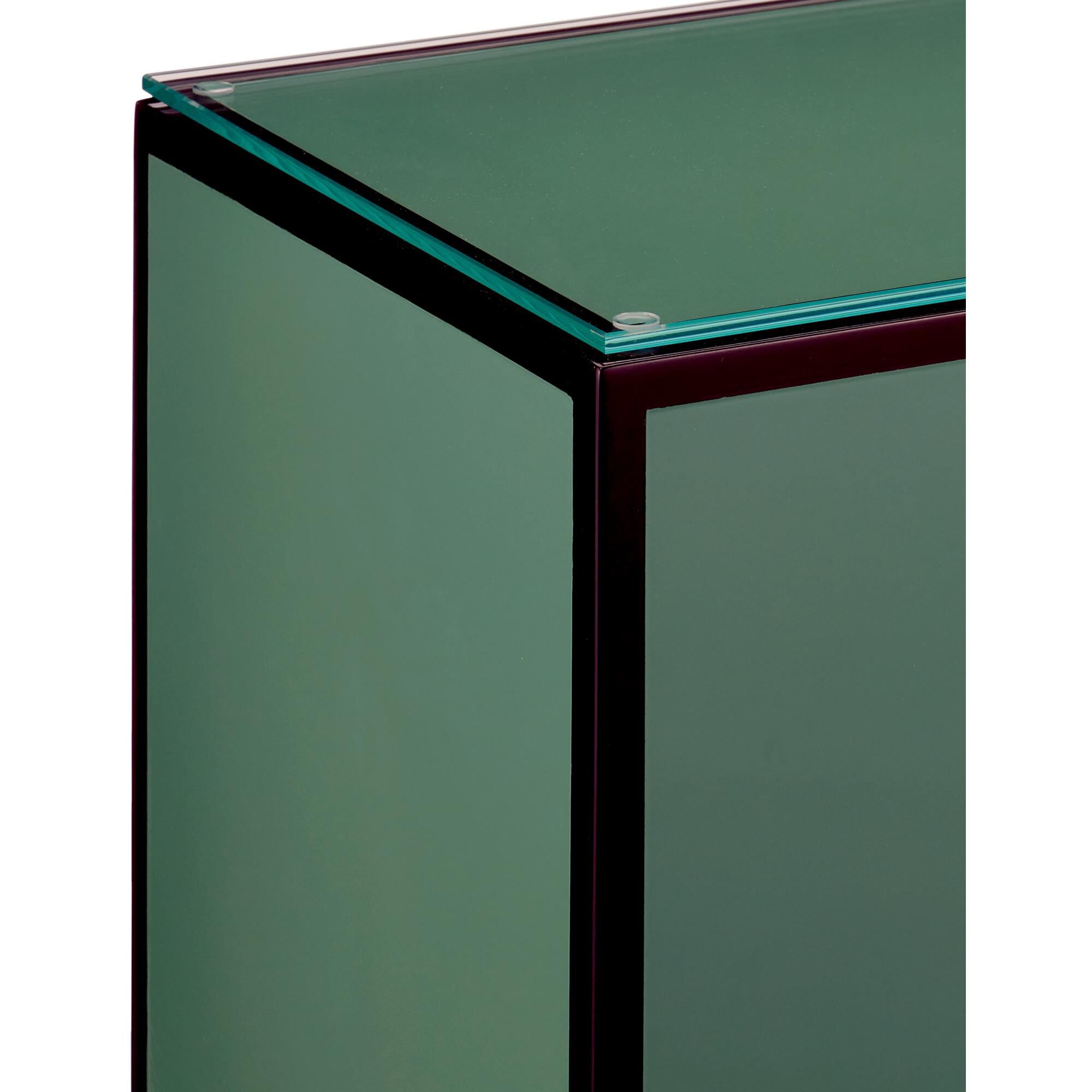 Shown in Green, Black, Clear finish