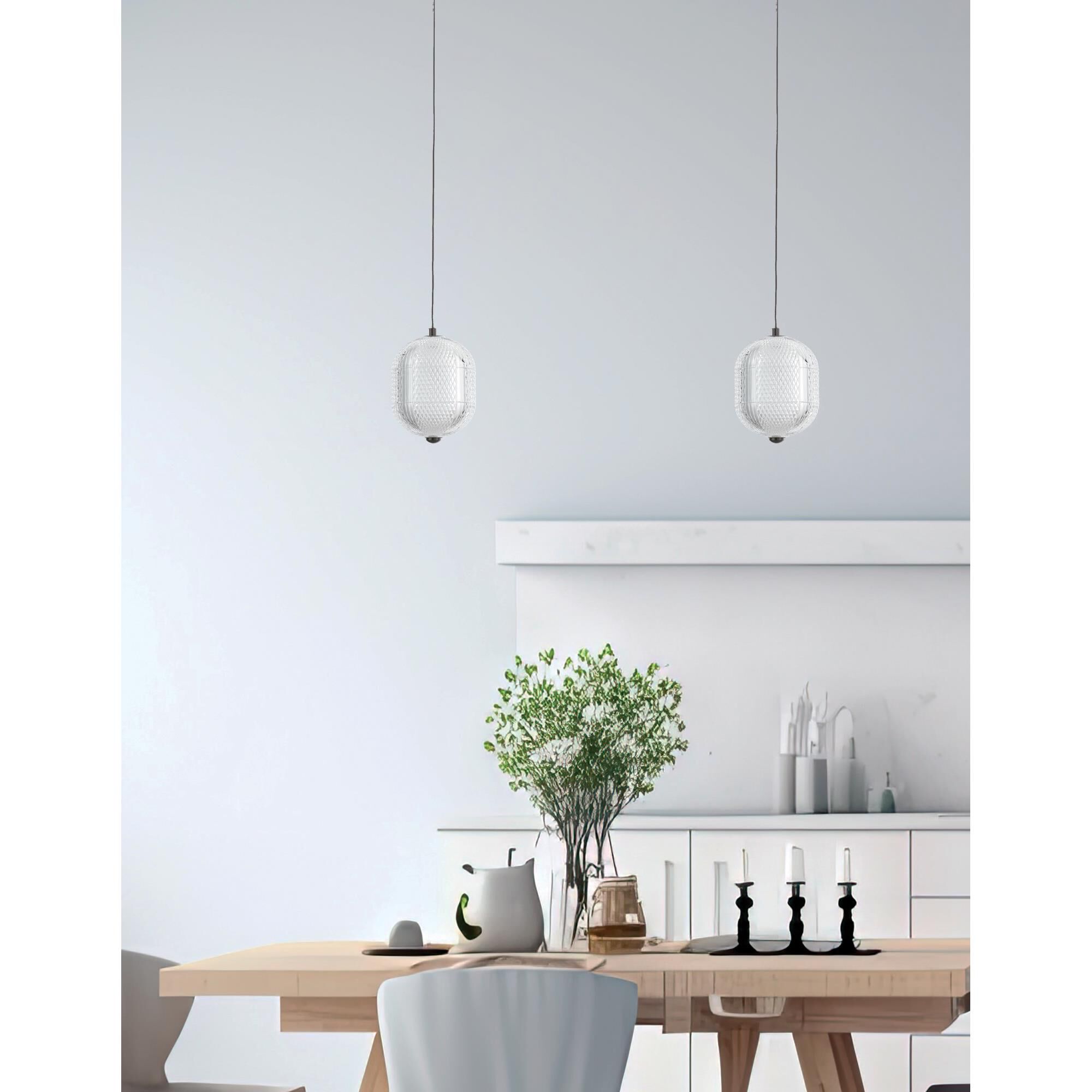 Shown in Matte Black finish and Clear glass