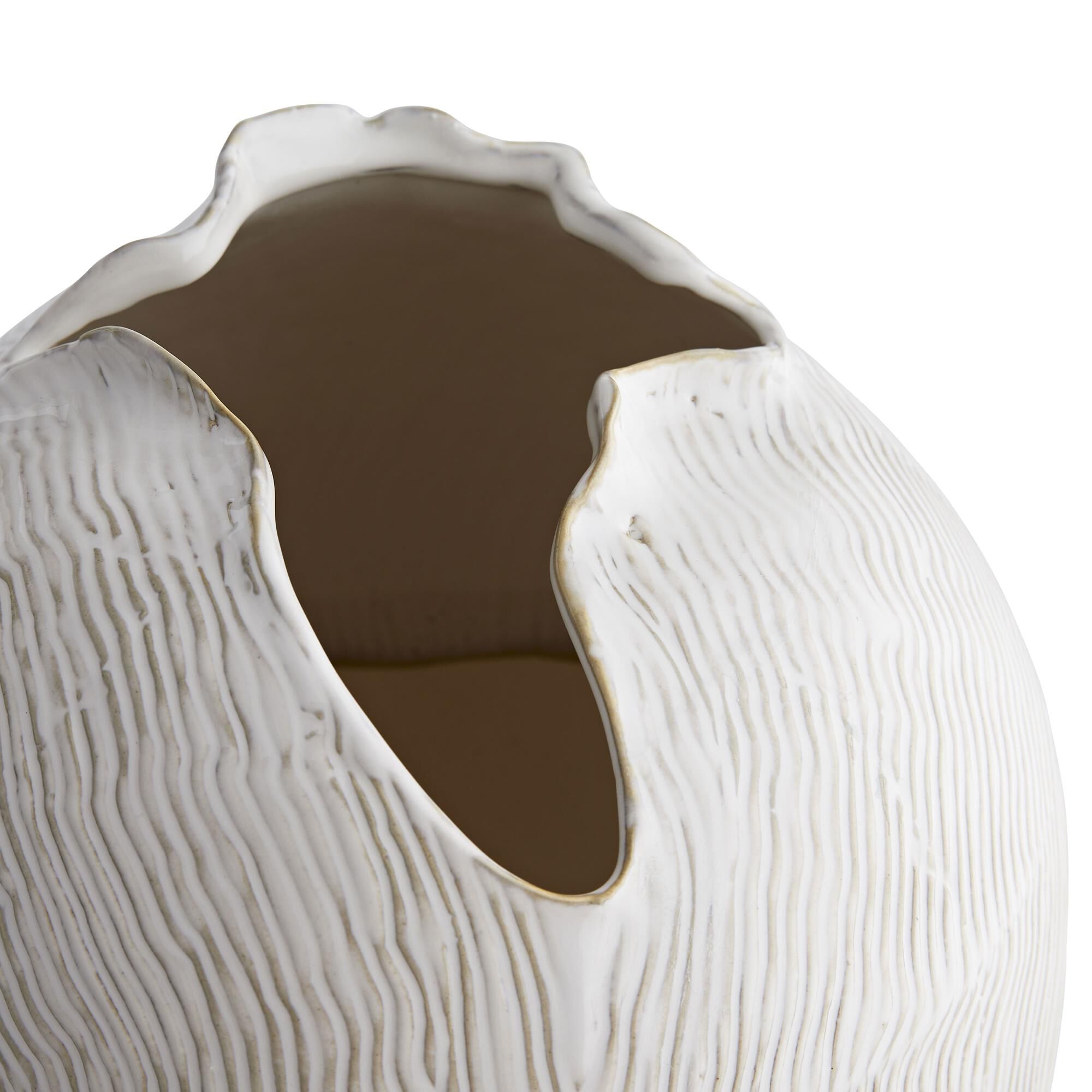 Shown in White Wash finish