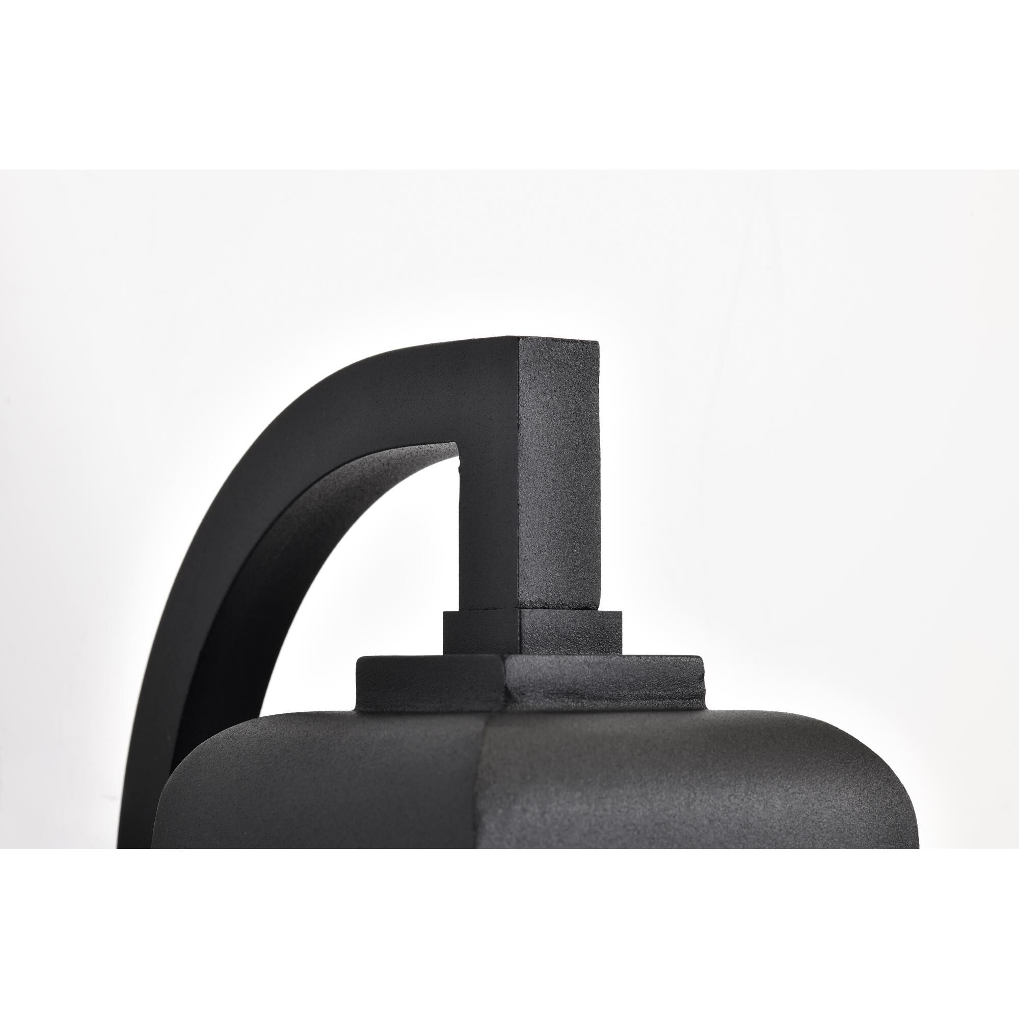 Shown in Matte Black finish and Clear Seeded glass