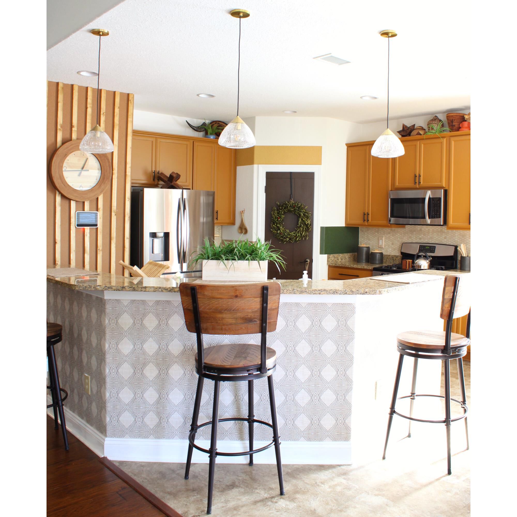 Shown in Aged Brass finish and Clear Crackle glass