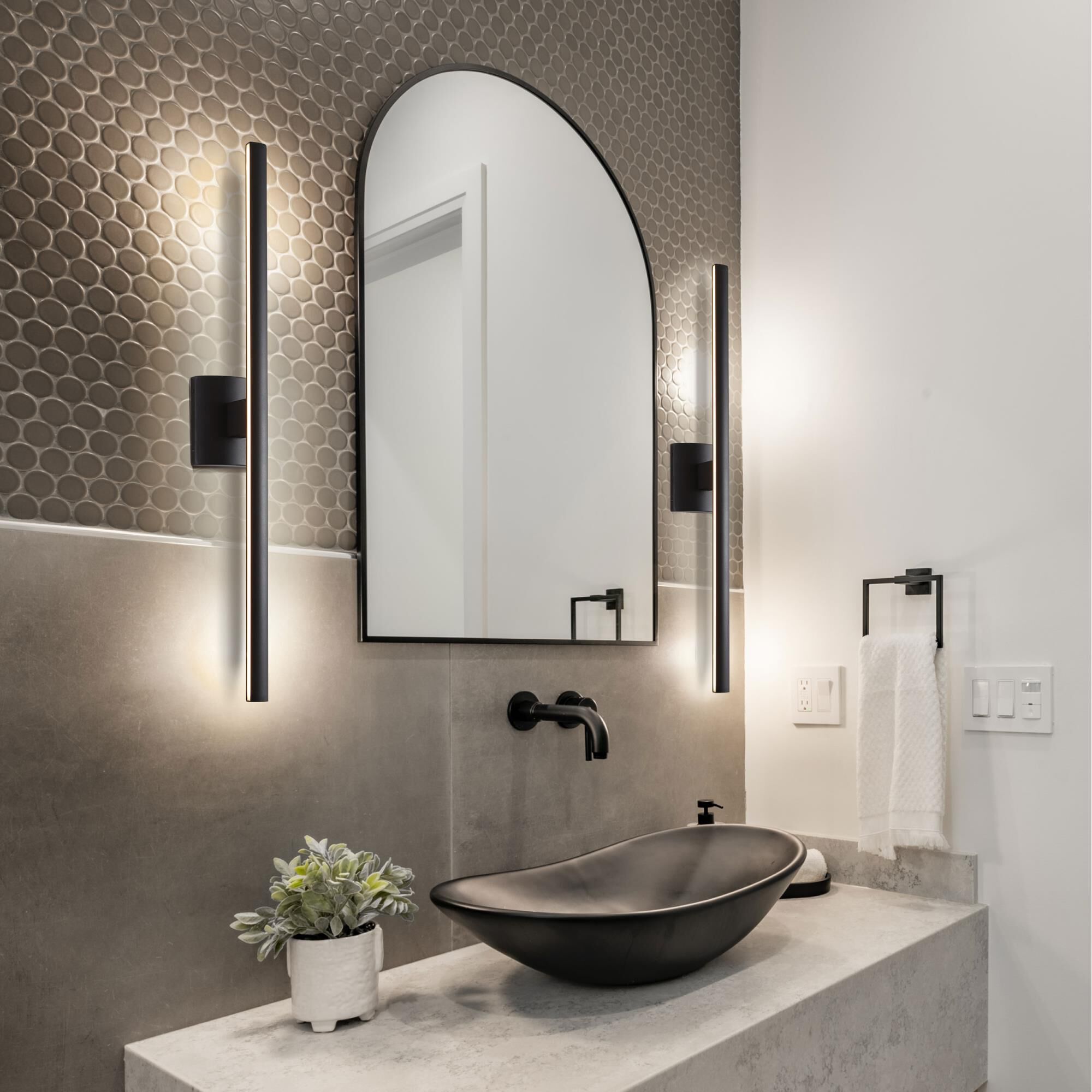 Shown in Sand Black finish