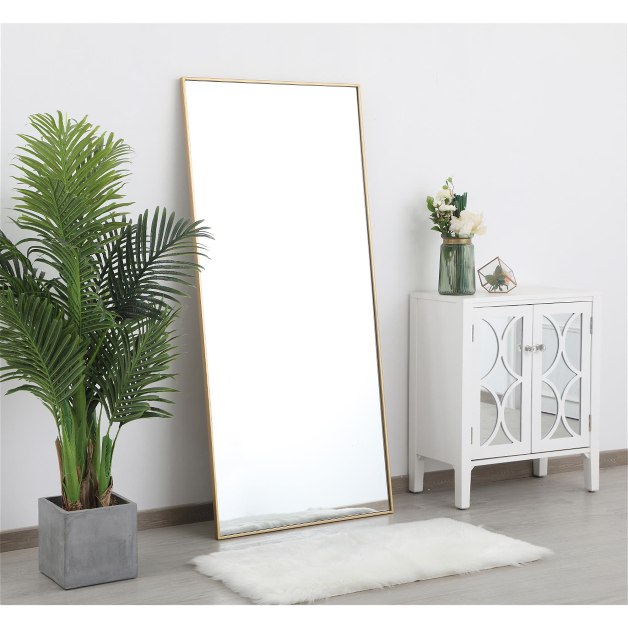Shown in Silver finish and Clear Mirror Beveled glass